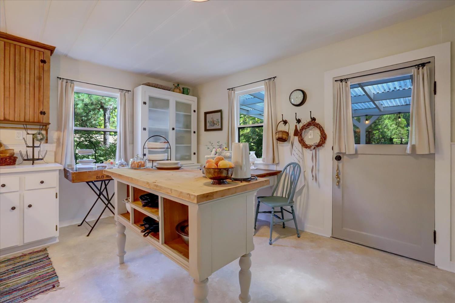 Nevada City, California, 95959, United States, 2 Bedrooms Bedrooms, ,1 BathroomBathrooms,Residential,For Sale,1982930