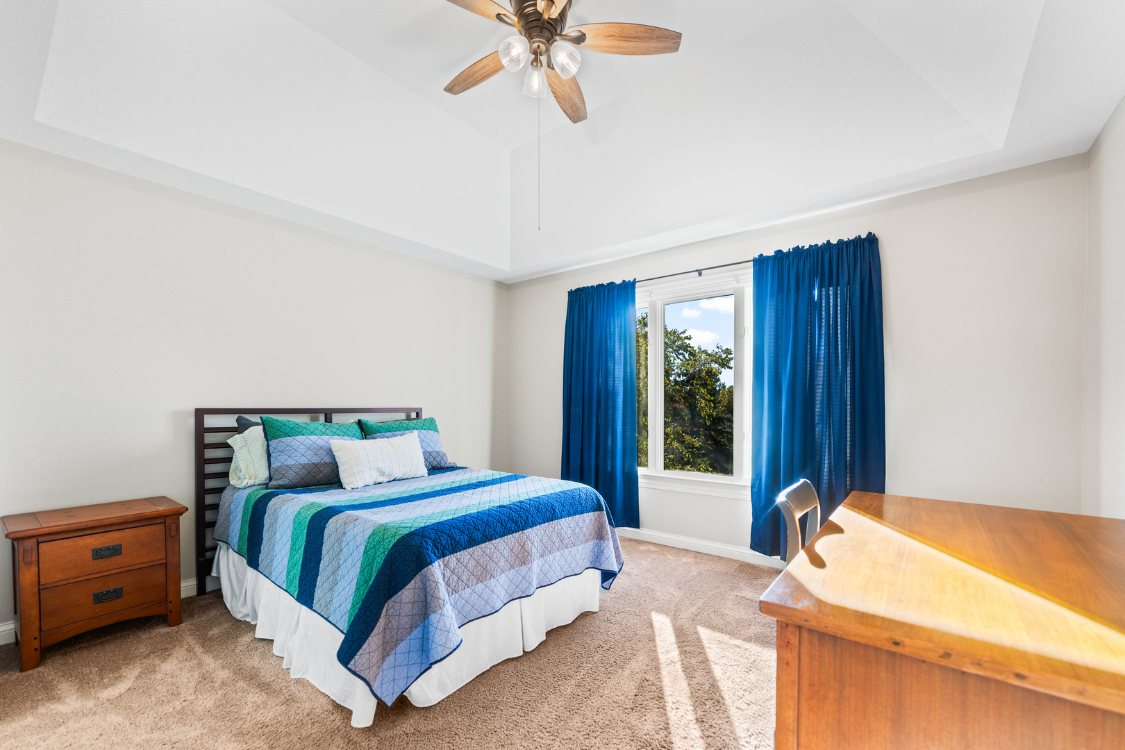 St. Charles, Illinois, 60175, United States, 5 Bedrooms Bedrooms, ,5 BathroomsBathrooms,Residential,For Sale,1989191