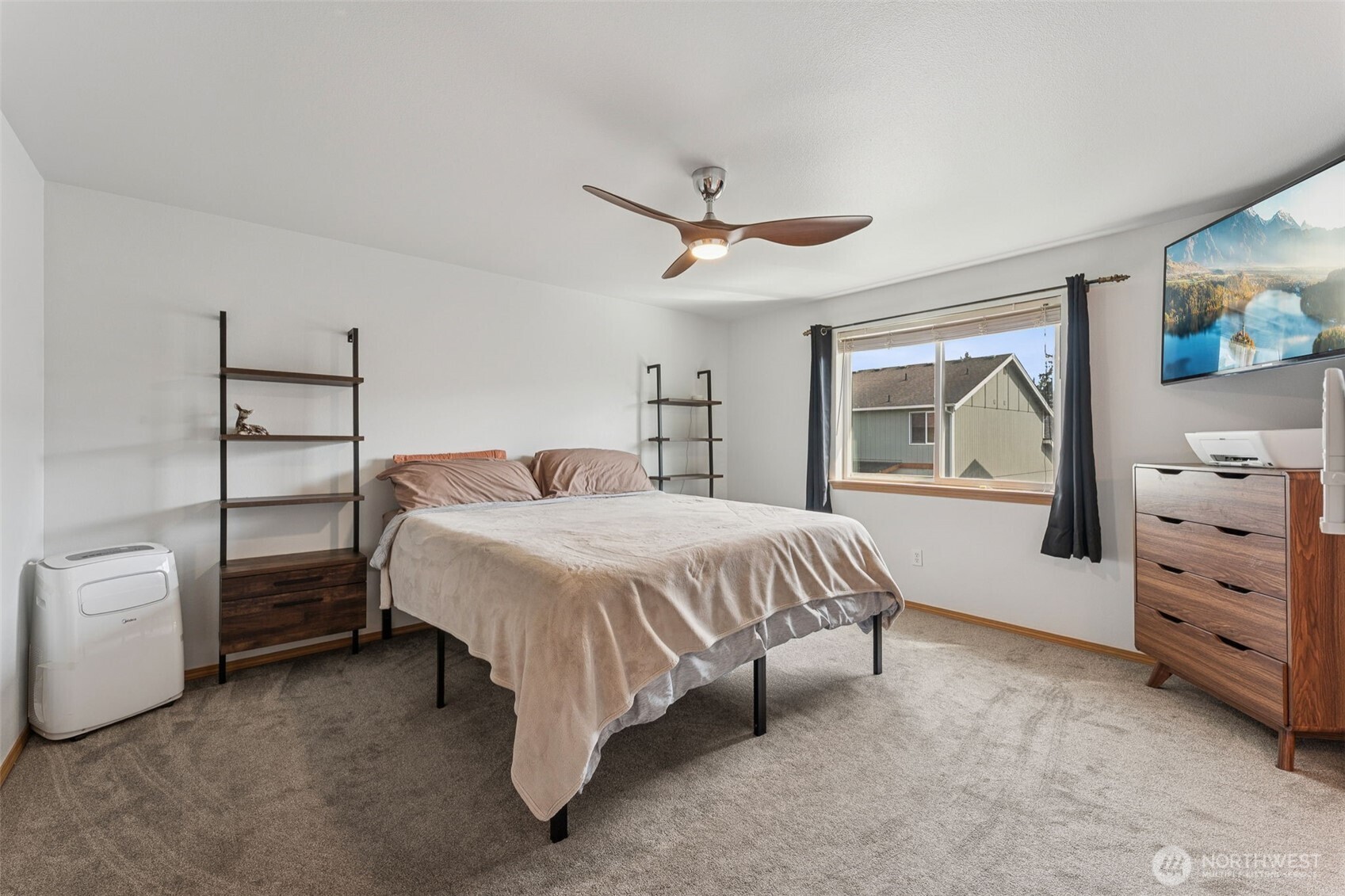 Tacoma, Washington, 98445, United States, 3 Bedrooms Bedrooms, ,2 BathroomsBathrooms,Residential,For Sale,1976537