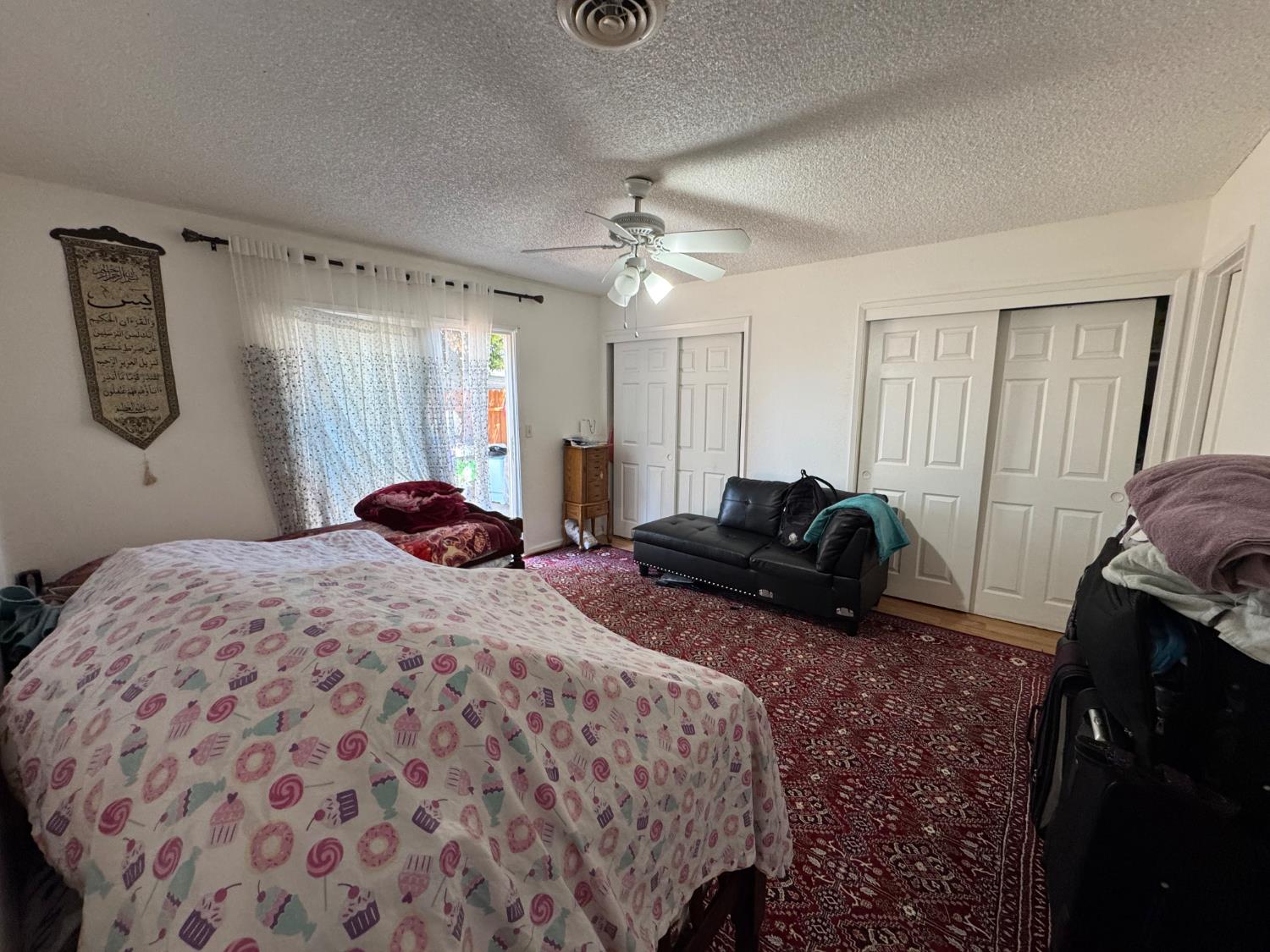 Yuba City, California, 95991-2504, United States, 6 Bedrooms Bedrooms, ,4 BathroomsBathrooms,Residential,For Sale,1920010