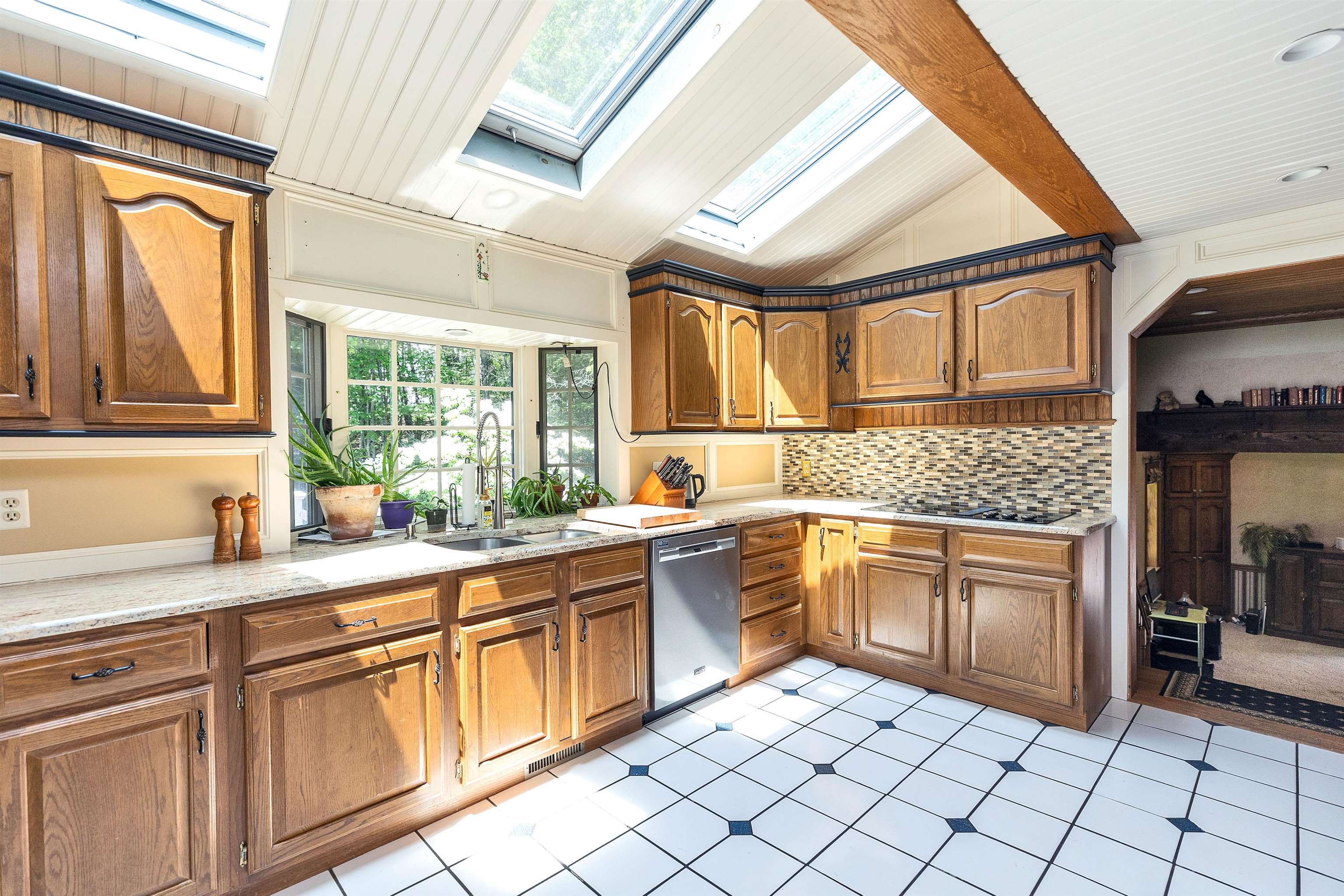 Mont Vernon, New Hampshire, 03057, United States, 3 Bedrooms Bedrooms, ,2 BathroomsBathrooms,Residential,For Sale,1868452