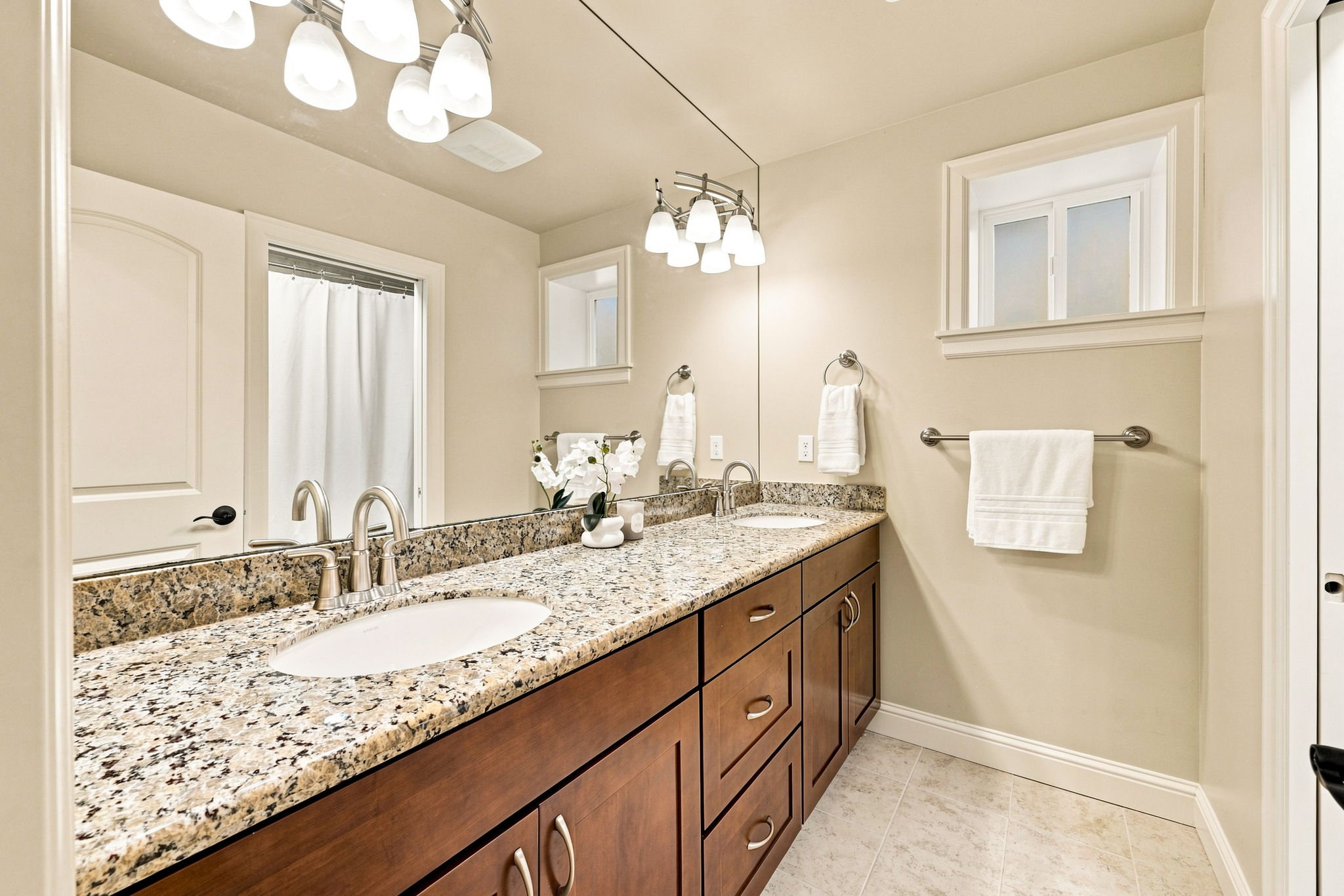  9671 Evergreen Drive, Bellevue, WA 98004 - 物件實景