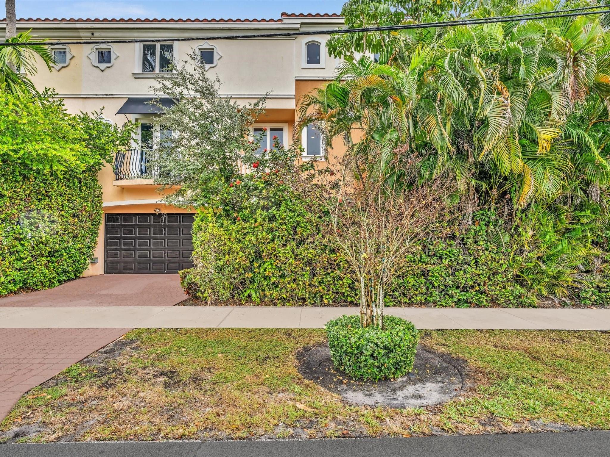 Fort Lauderdale, Florida, 33301, United States, 3 Bedrooms Bedrooms, ,5 BathroomsBathrooms,Residential,For Sale,1979910