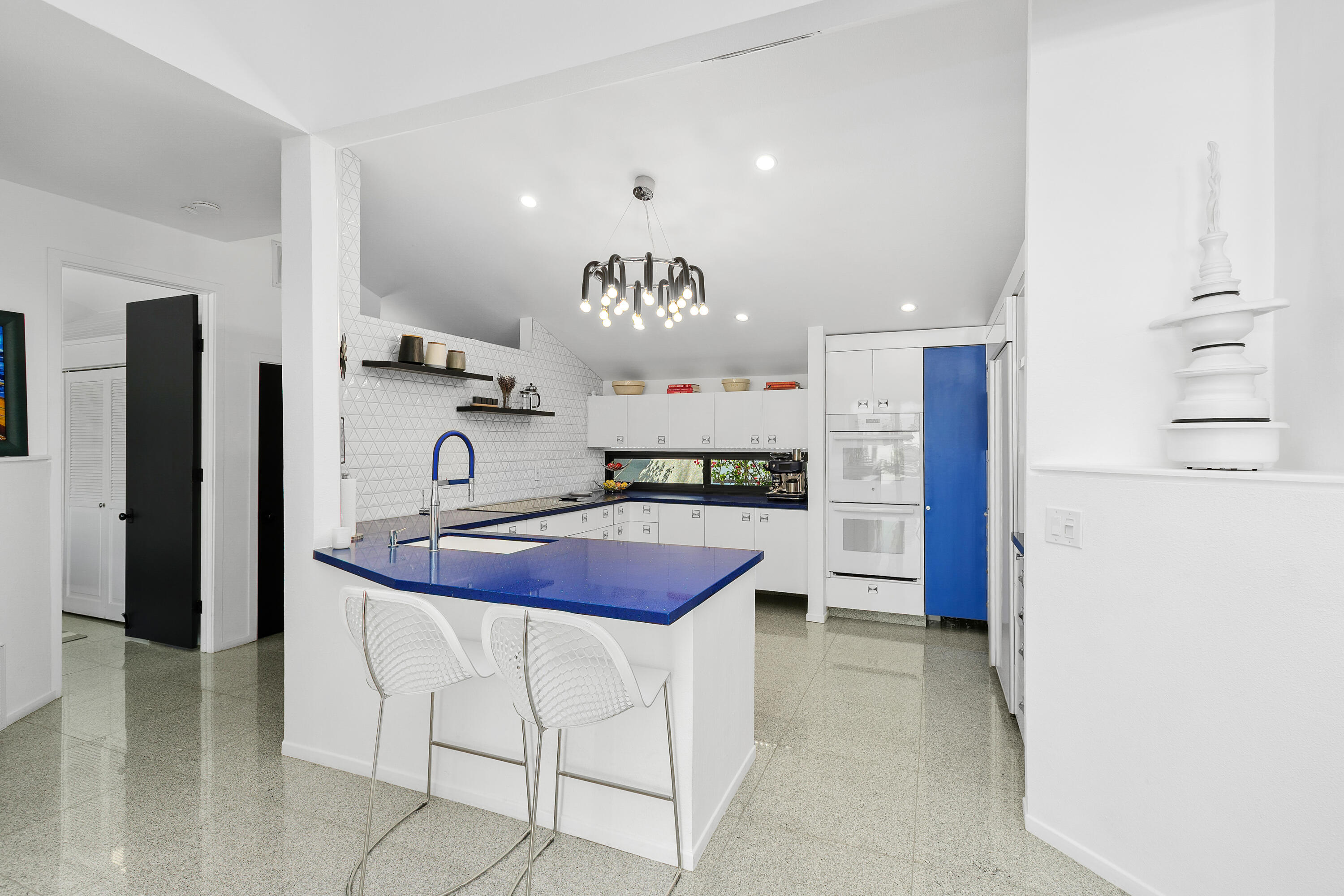 Palm Desert, California, 92260, United States, 2 Bedrooms Bedrooms, ,2 BathroomsBathrooms,Residential,For Sale,2003348