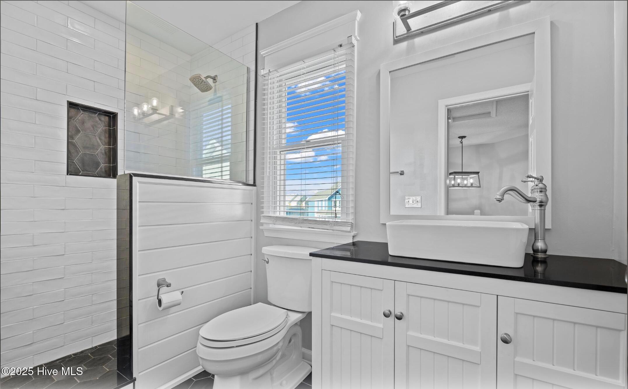 Manteo, North Carolina, 27954, United States, 3 Bedrooms Bedrooms, ,3 BathroomsBathrooms,Residential,For Sale,1900886