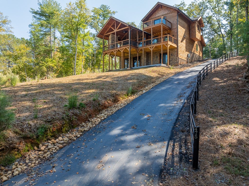 Ellijay, Georgia, 30540, United States, 4 Bedrooms Bedrooms, ,5 BathroomsBathrooms,Residential,For Sale,1858982
