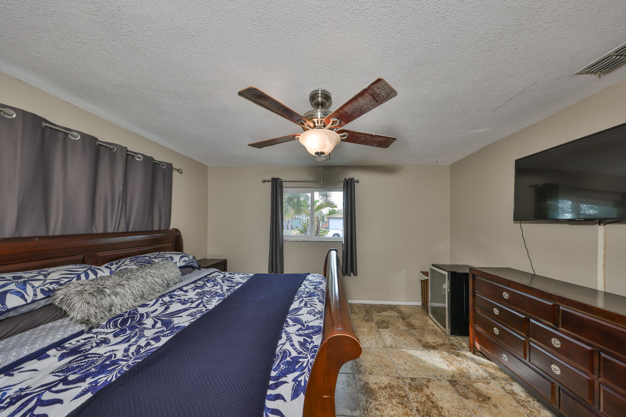 Seminole, Florida, 33772, United States, 4 Bedrooms Bedrooms, ,2 BathroomsBathrooms,Residential,For Sale,2013302