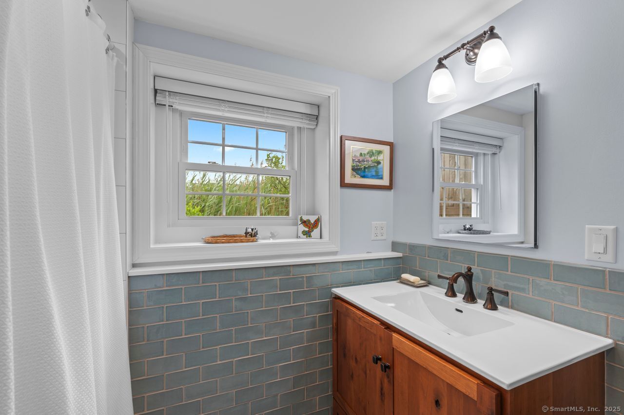 Guilford, Connecticut, 06437, United States, 3 Bedrooms Bedrooms, ,2 BathroomsBathrooms,Residential,For Sale,1906162