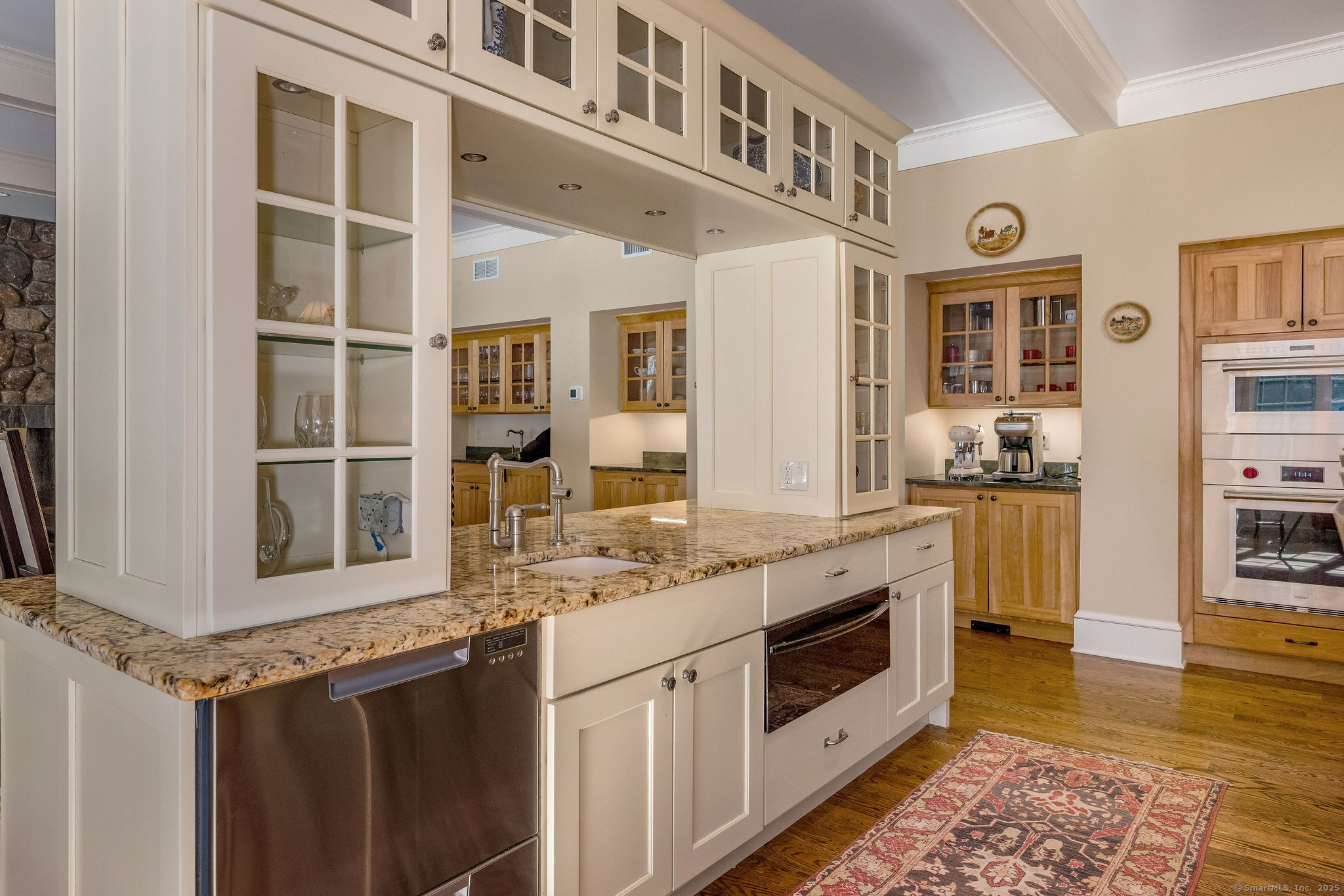 Guilford, Connecticut, 06437, United States, 5 Bedrooms Bedrooms, ,8 BathroomsBathrooms,Residential,For Sale,1903755