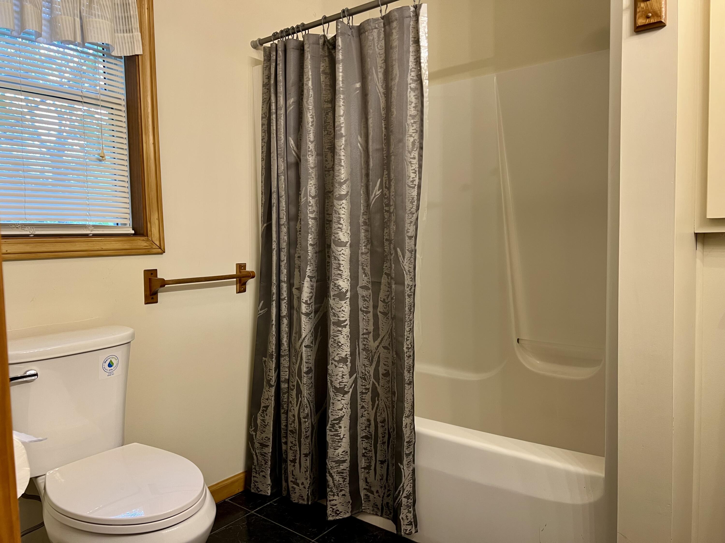 Hope, Maine, 04847, United States, 3 Bedrooms Bedrooms, ,3 BathroomsBathrooms,Residential,For Sale,1938811