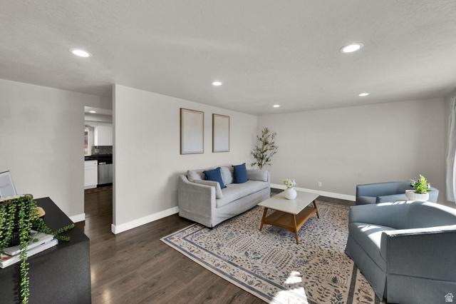 Sandy, Utah, 84094, United States, 3 Bedrooms Bedrooms, ,2 BathroomsBathrooms,Residential,For Sale,2015306