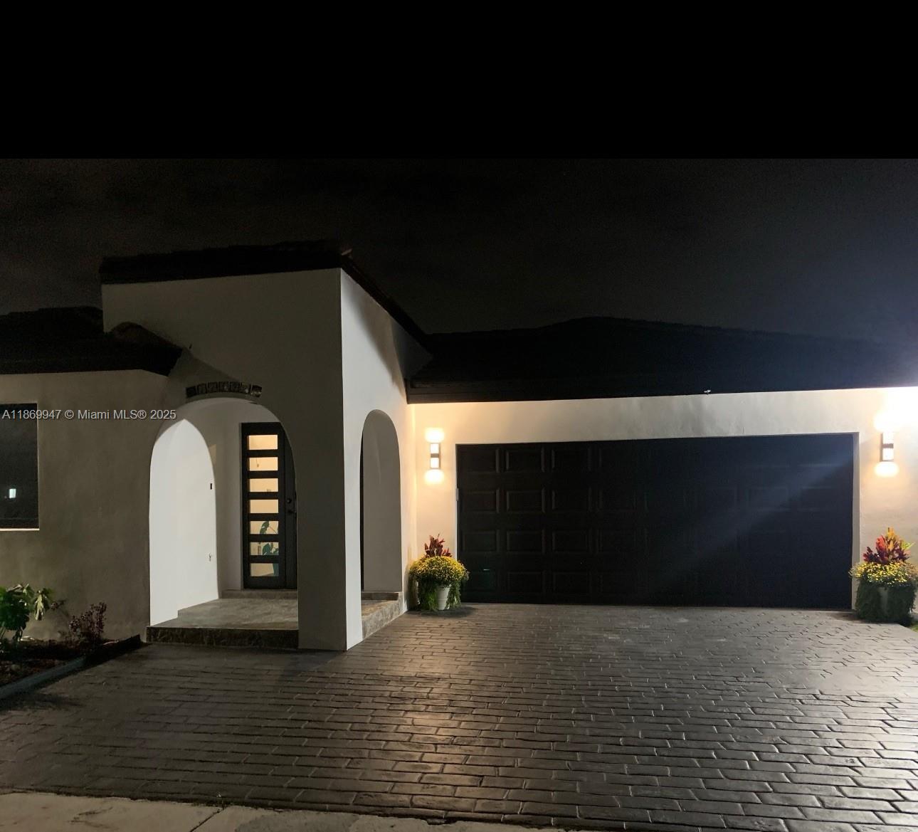 Miami, Florida, 33186, United States, 3 Bedrooms Bedrooms, ,3 BathroomsBathrooms,Residential,For Sale,1934157
