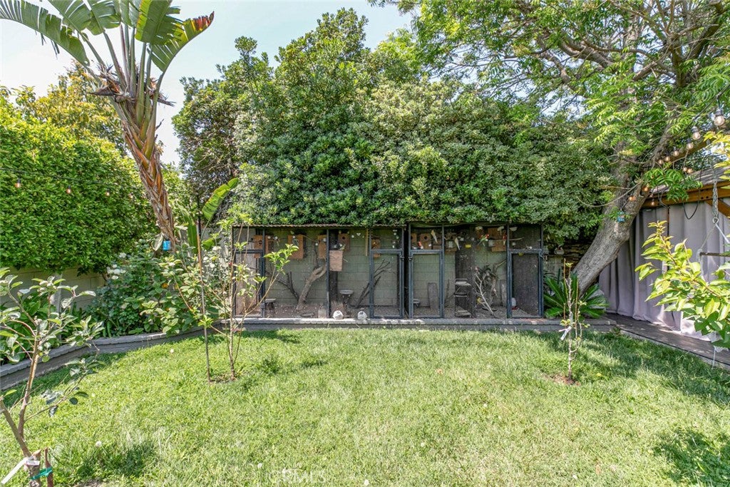 Van Nuys, California, 91406, United States, 3 Bedrooms Bedrooms, ,2 BathroomsBathrooms,Residential,For Sale,1940883