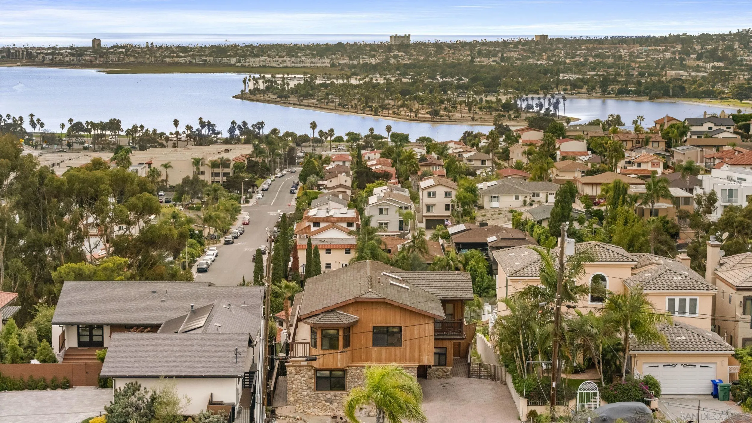 San Diego, California, 92117, United States, 3 Bedrooms Bedrooms, ,3 BathroomsBathrooms,Residential,For Sale,1966862