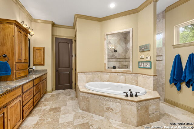 Boerne, Texas, 78015, United States, 5 Bedrooms Bedrooms, ,5 BathroomsBathrooms,Residential,For Sale,1784913