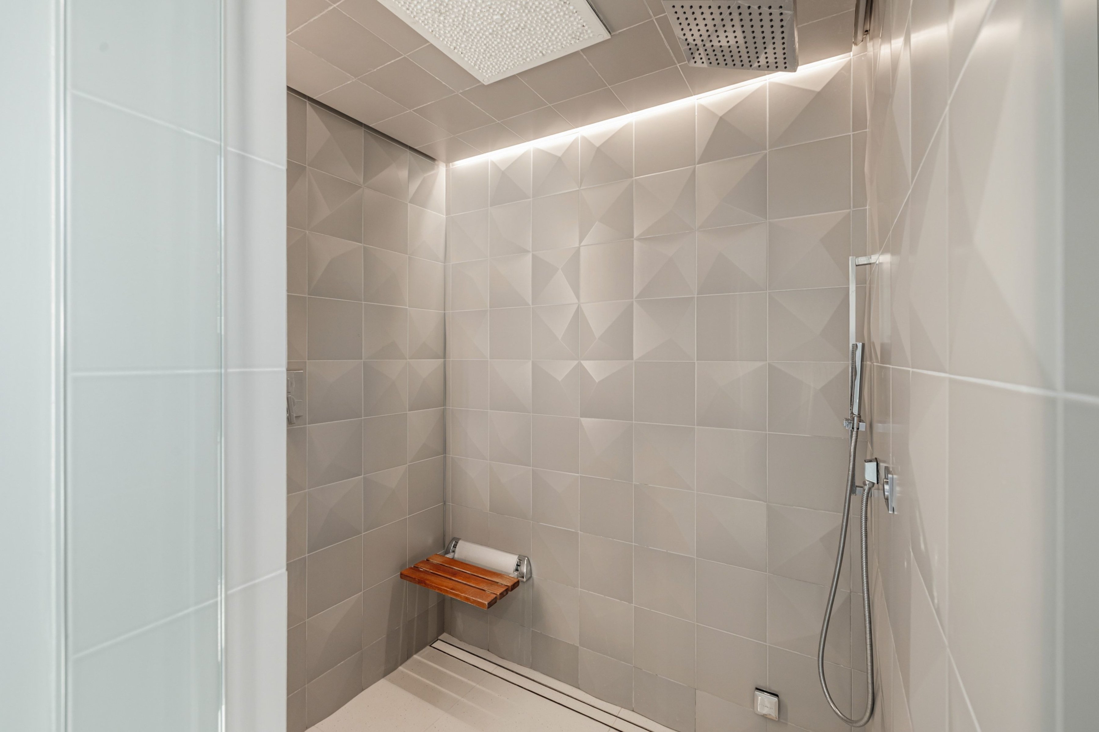  Custom Contemporary On Rare Double Indian Wells Lot - 物件實景