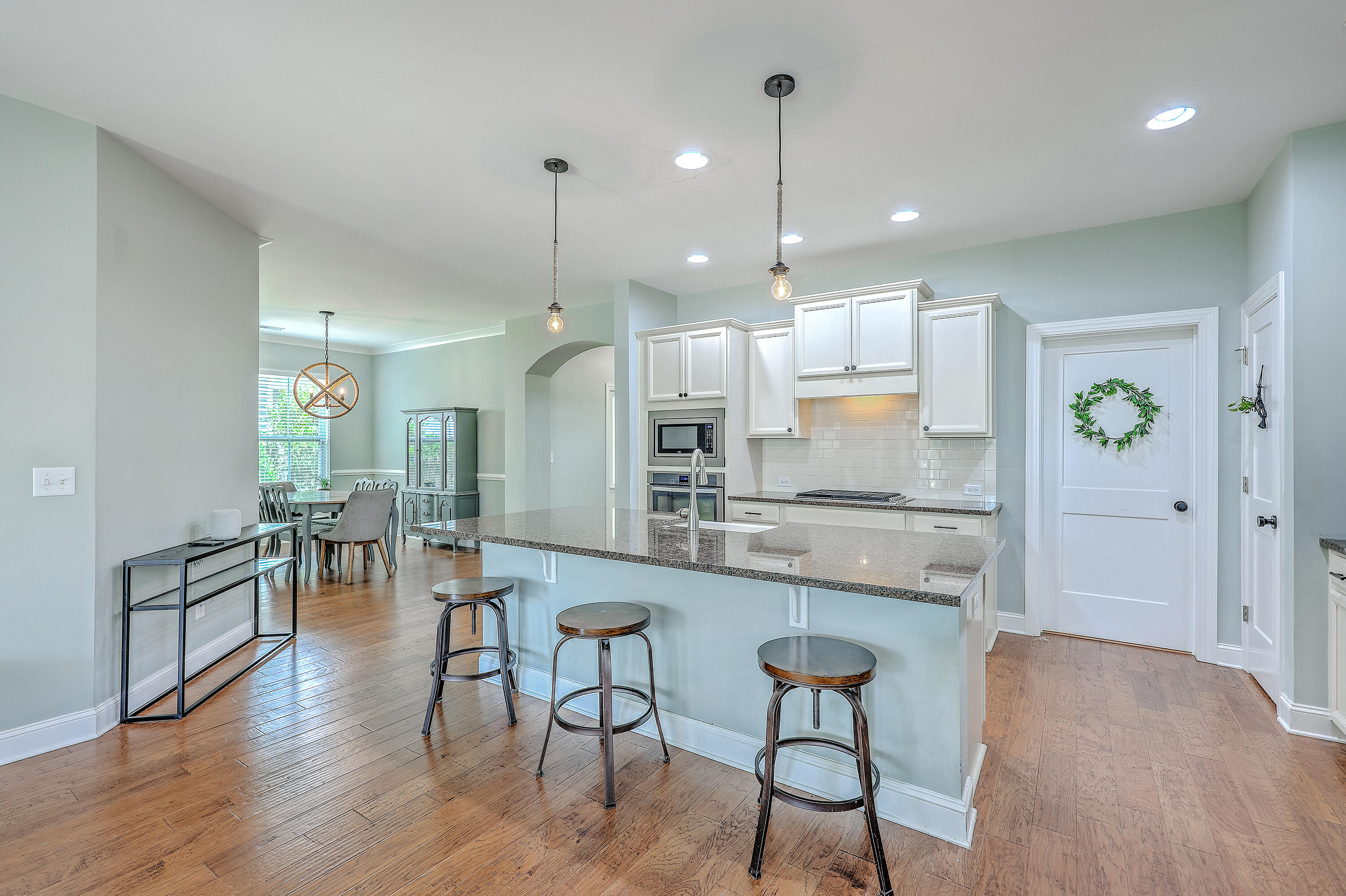 Summerville, South Carolina, 29486, United States, 3 Bedrooms Bedrooms, ,3 BathroomsBathrooms,Residential,For Sale,1889517