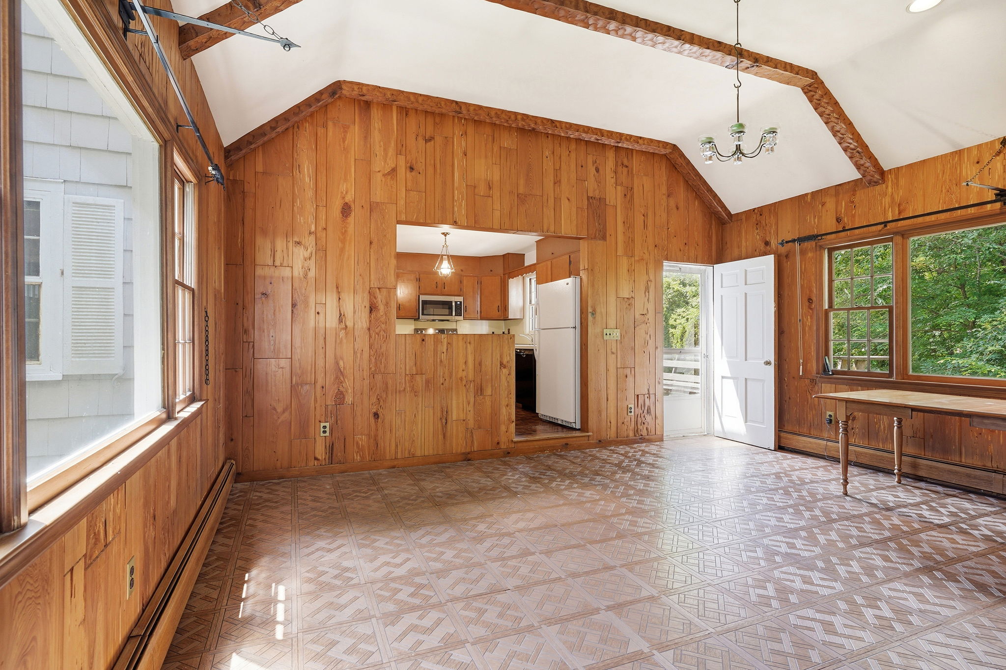  Charming & Versatile Cape Cod in Convenient Newfield - 物件實景