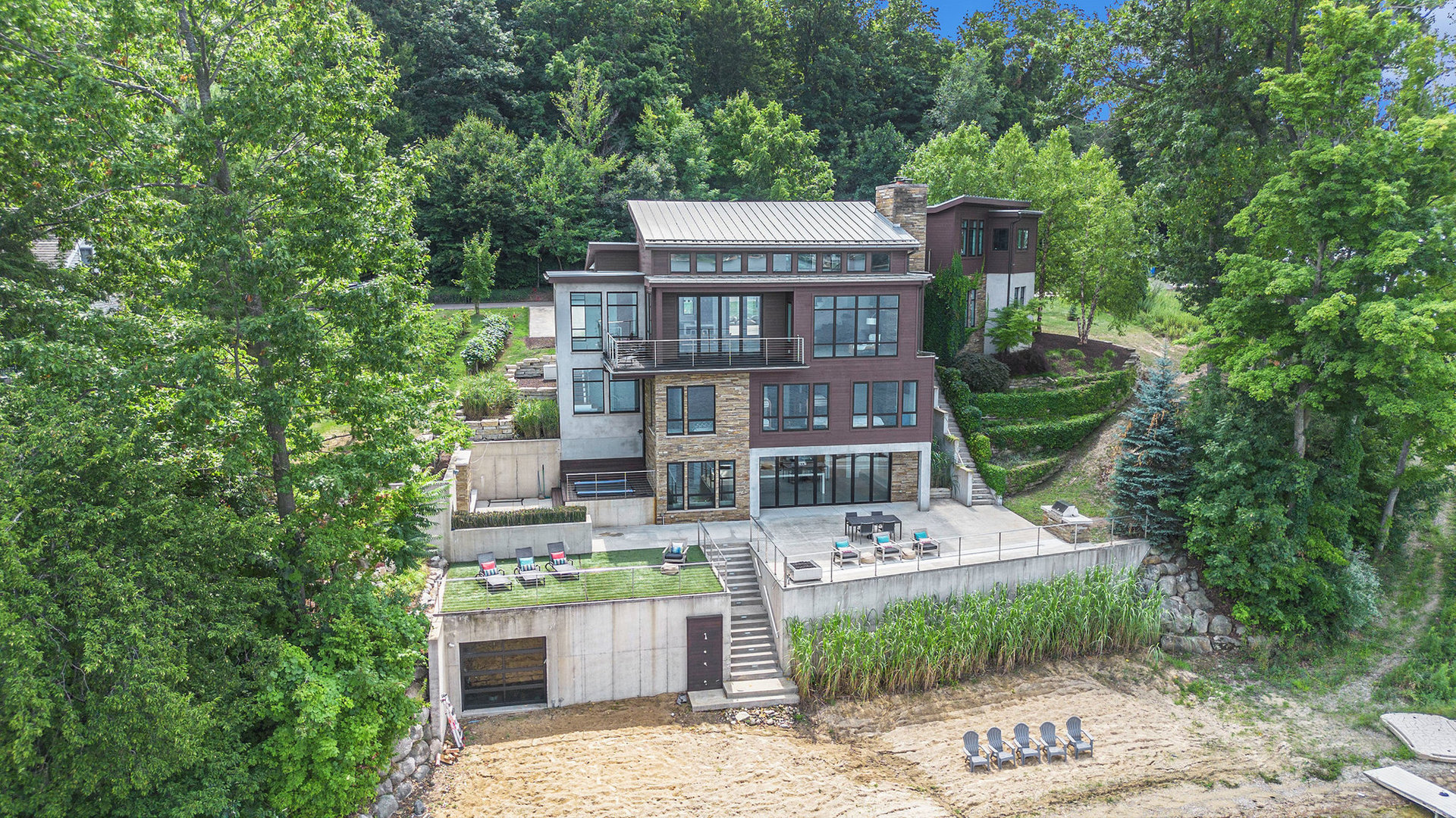 Dowagiac, Michigan, 49047, United States, 4 Bedrooms Bedrooms, ,5 BathroomsBathrooms,Residential,For Sale,1974252