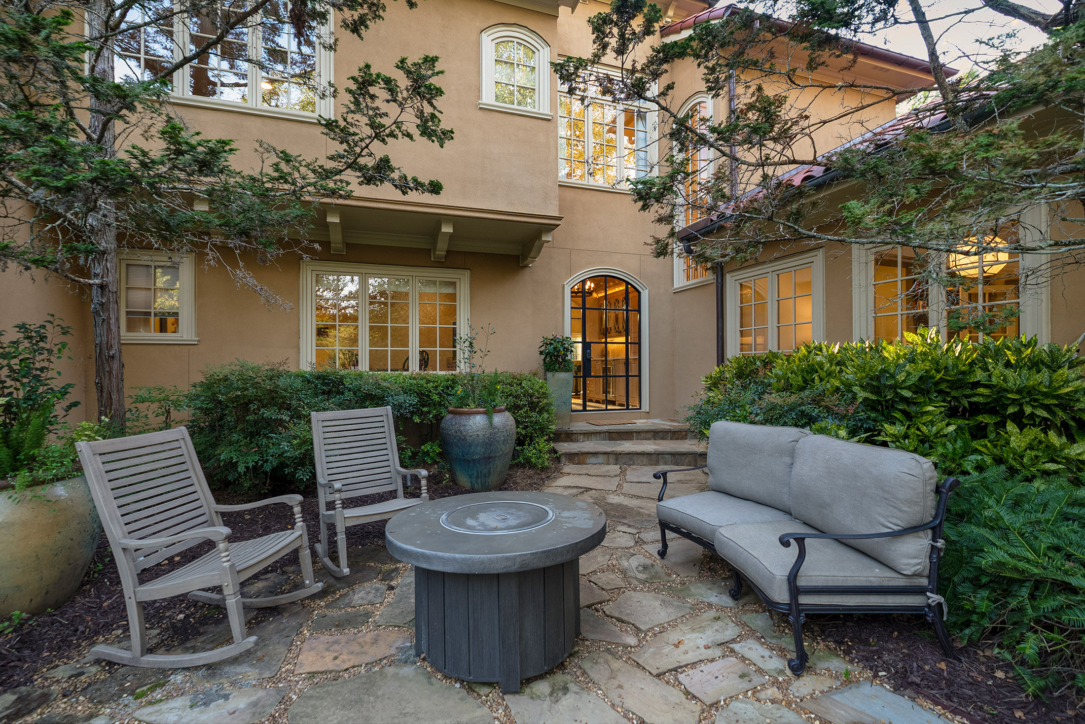  Remarkable Spanish-style Estate on 3.8+/- Private Acres - 物件實景