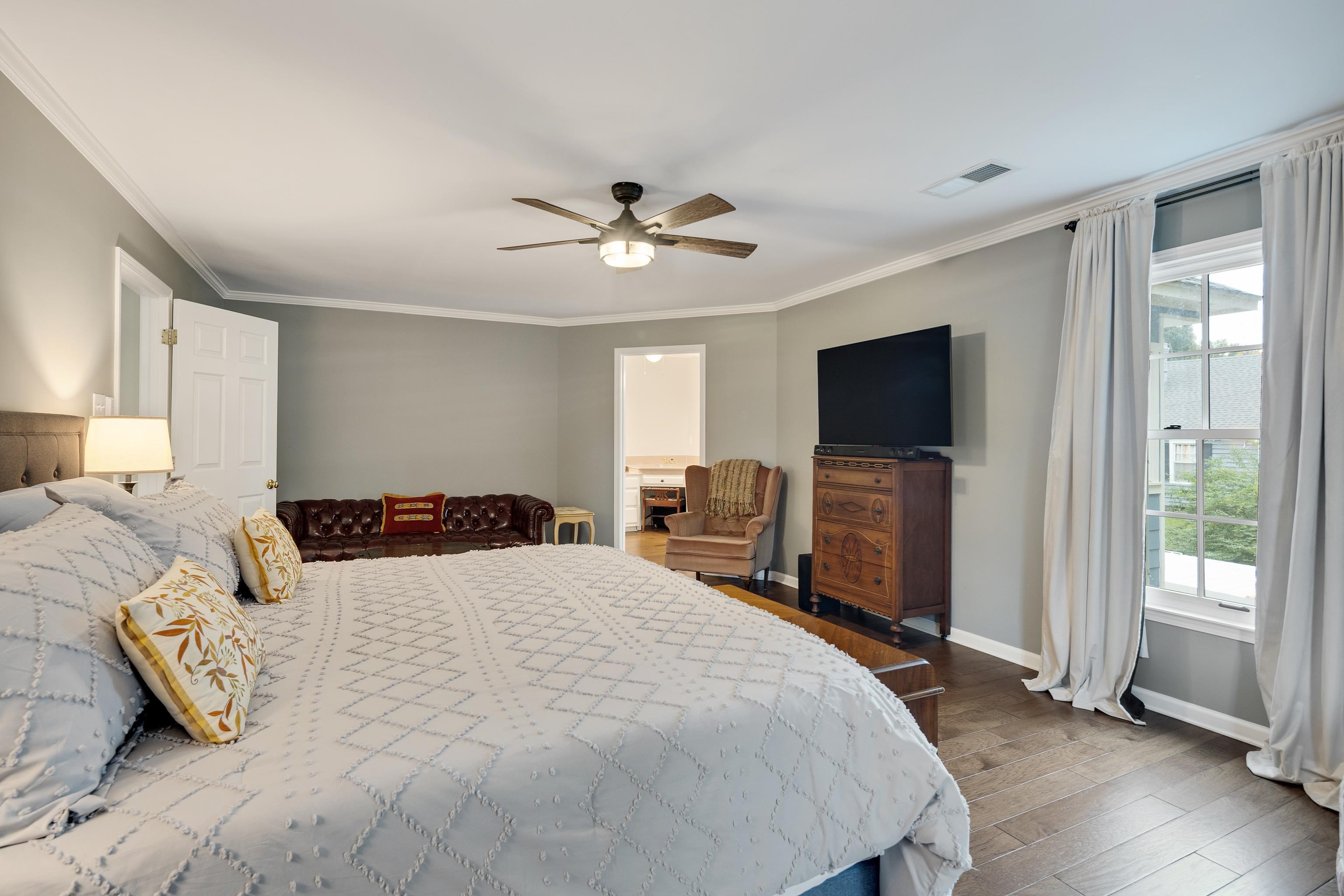 Memphis, Tennessee, 38117, United States, 4 Bedrooms Bedrooms, ,3 BathroomsBathrooms,Residential,For Sale,1972441