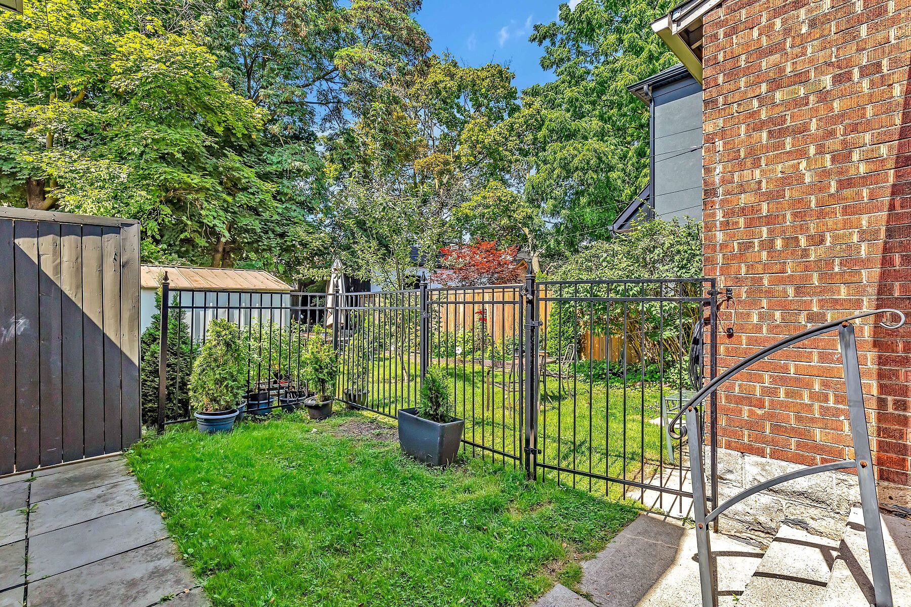  Davisville