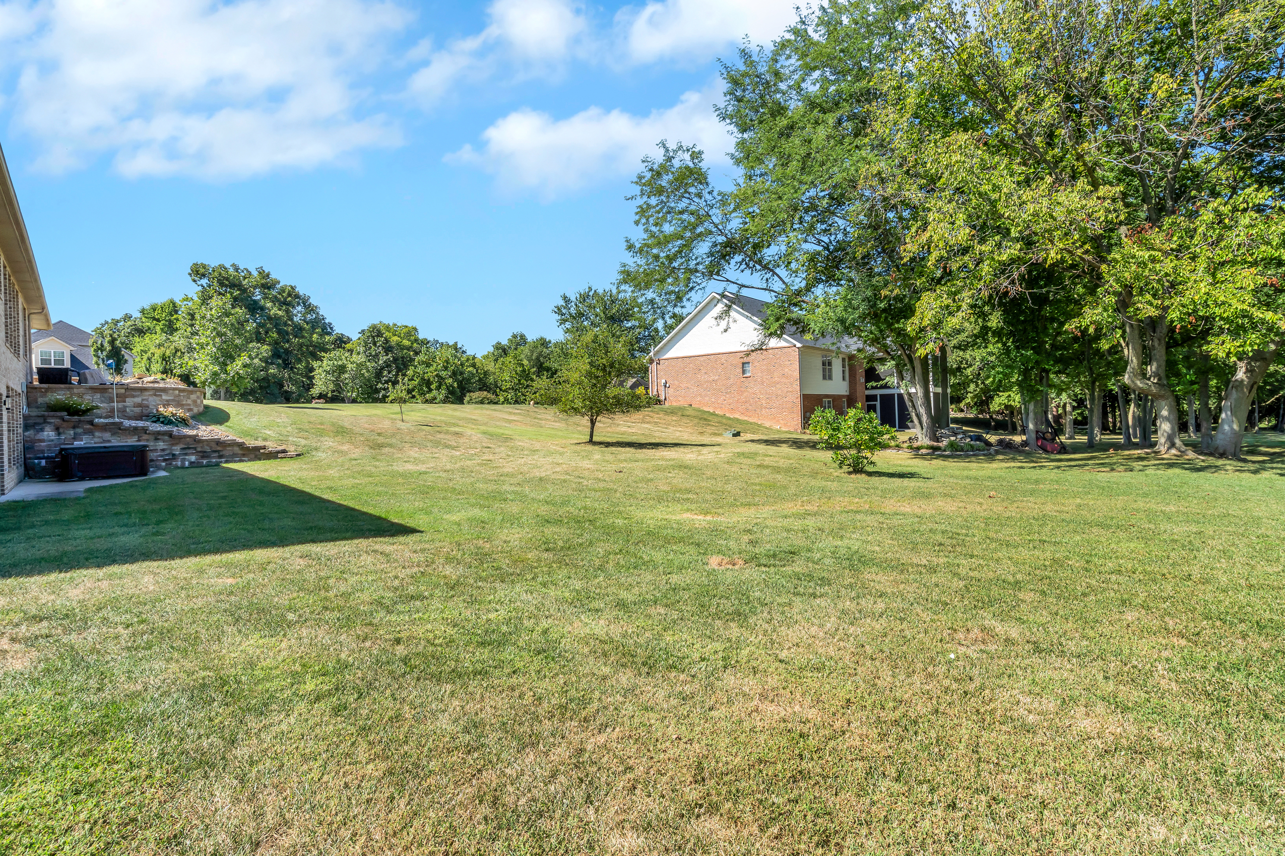 Waterloo, Illinois, 62298, United States, 5 Bedrooms Bedrooms, ,4 BathroomsBathrooms,Residential,For Sale,1978838