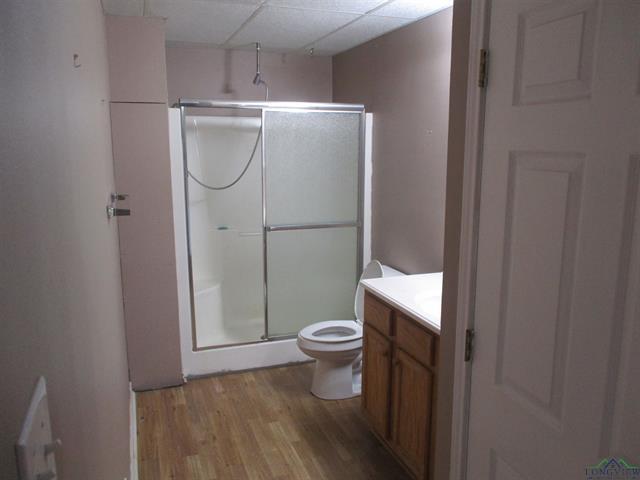 Henderson, Texas, 75654, United States, 3 Bedrooms Bedrooms, ,2 BathroomsBathrooms,Residential,For Sale,1940968
