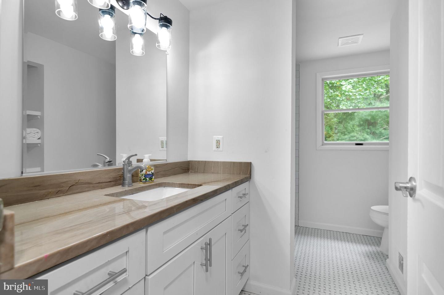 Fairfax, Virginia, 22030, United States, 4 Bedrooms Bedrooms, ,3 BathroomsBathrooms,Residential,For Sale,1896829