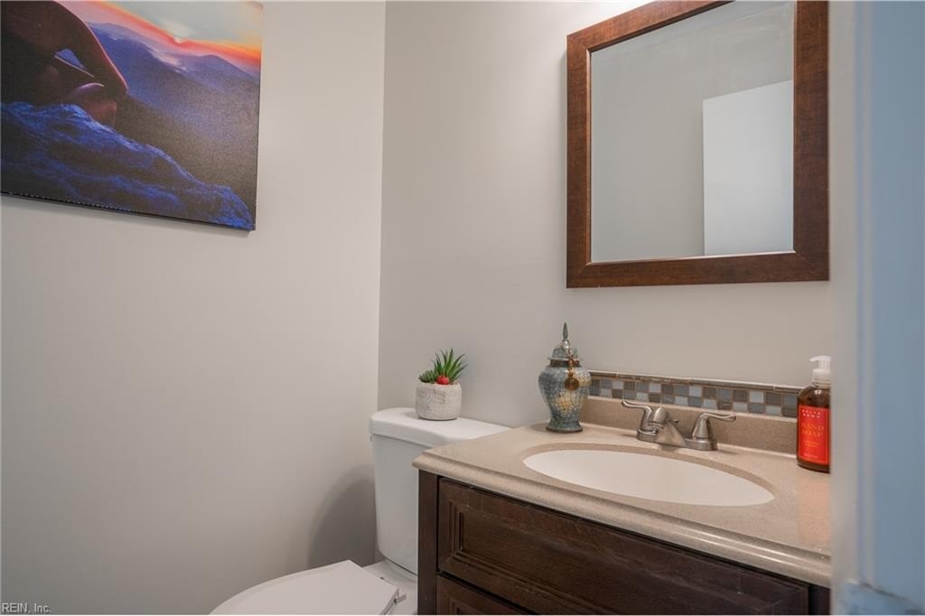 Virginia Beach, Virginia, 23455, United States, 3 Bedrooms Bedrooms, ,4 BathroomsBathrooms,Residential,For Sale,1921851