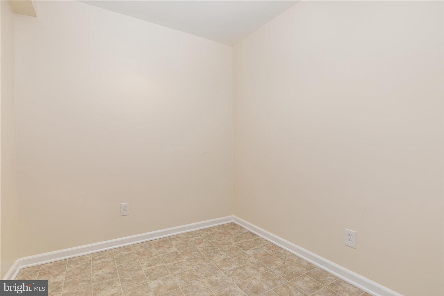 Round Hill, Virginia, 20141, United States, 4 Bedrooms Bedrooms, ,4 BathroomsBathrooms,Residential,For Sale,1987727