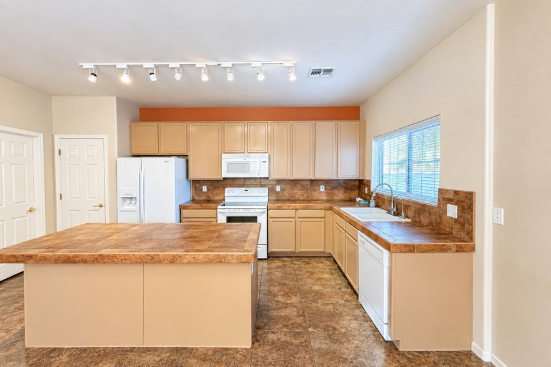  4196 E Stone River Drive¦Tucson, AZ - 物件實景