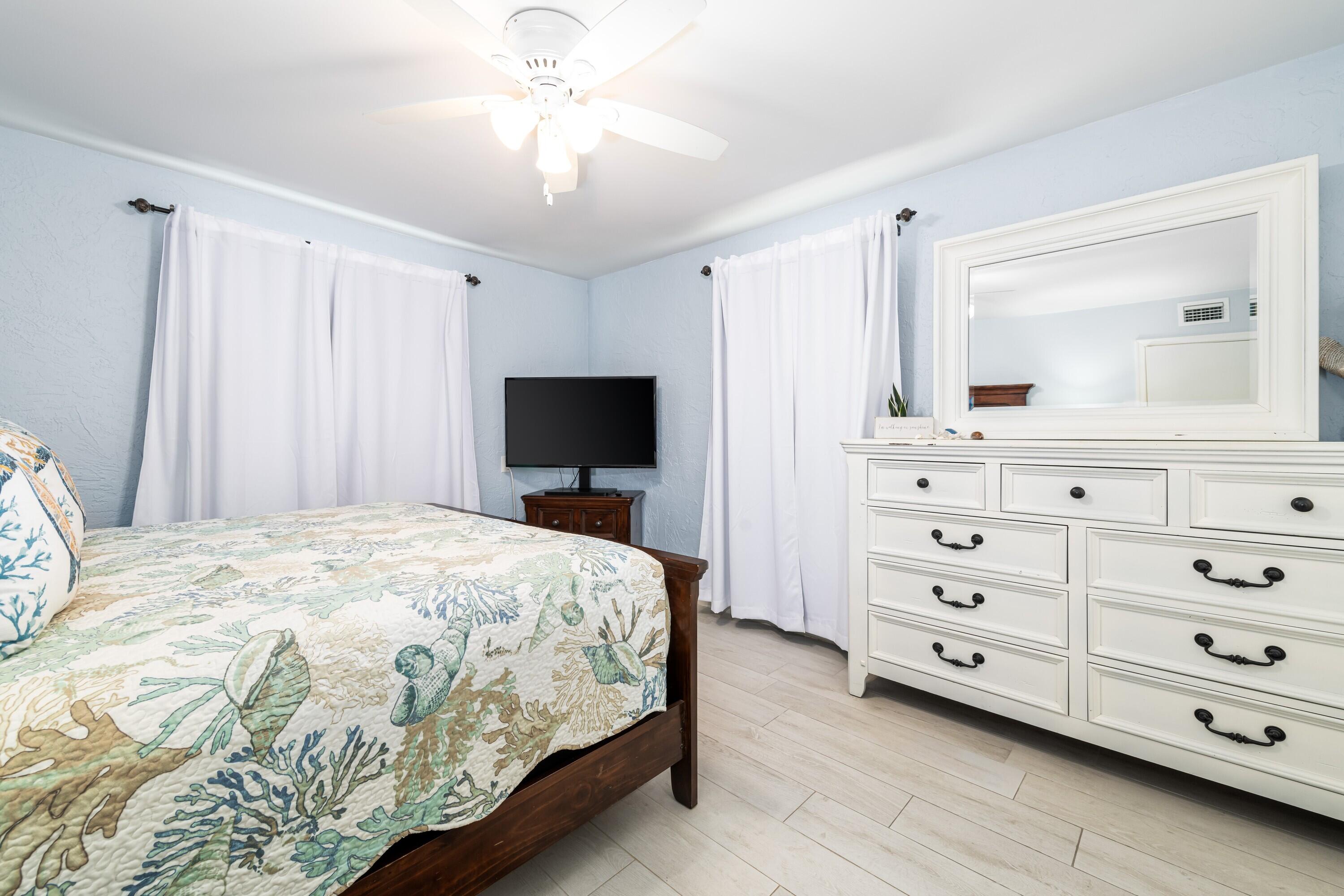 MARATHON, Florida, 33050, United States, 2 Bedrooms Bedrooms, ,2 BathroomsBathrooms,Residential,For Sale,1827608