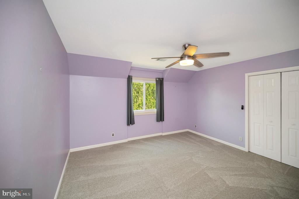 Linden, Virginia, 22642, United States, 5 Bedrooms Bedrooms, ,4 BathroomsBathrooms,Residential,For Sale,2037897