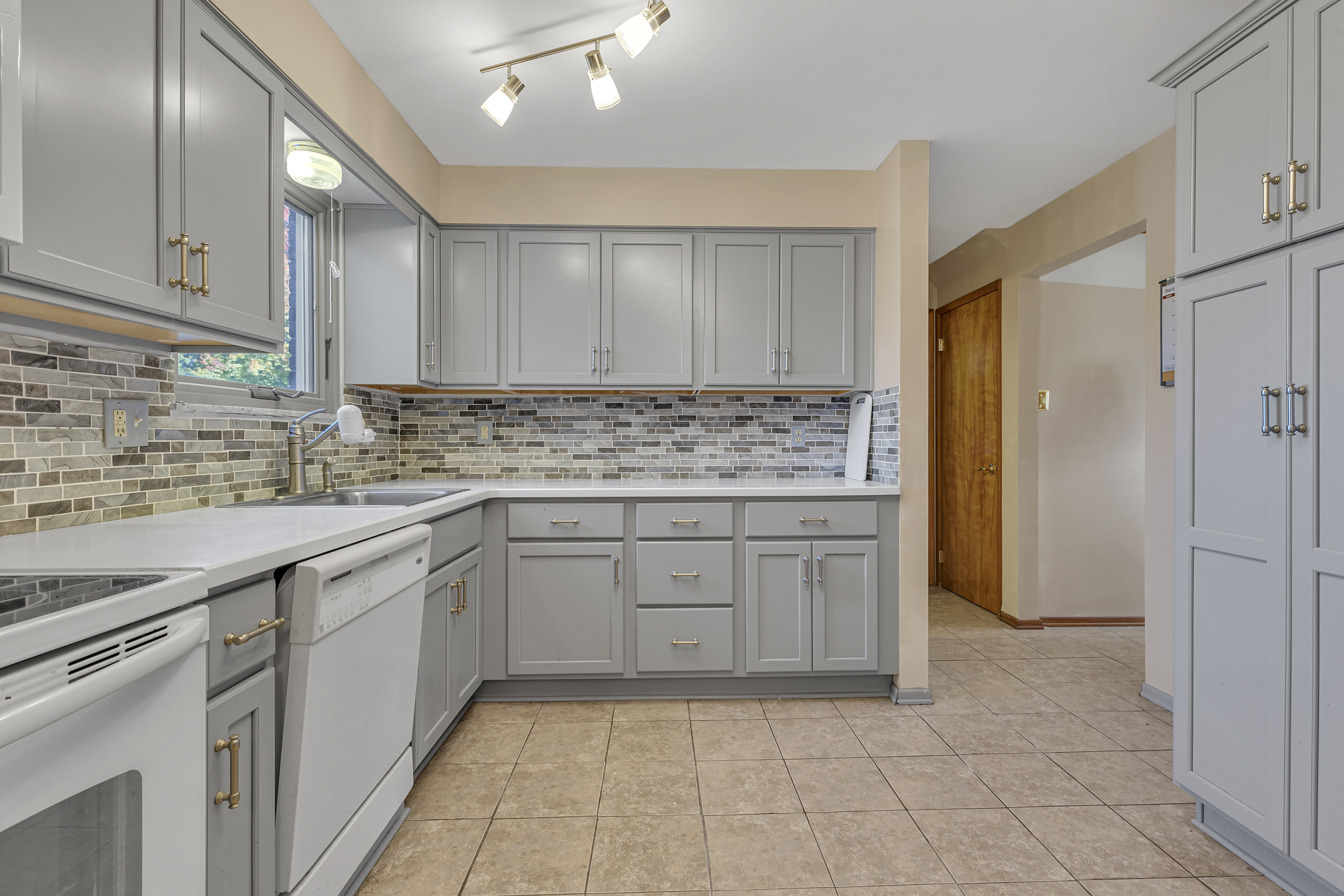  149 Rogers Drive, Clinton, PA 15026 - 物件實景