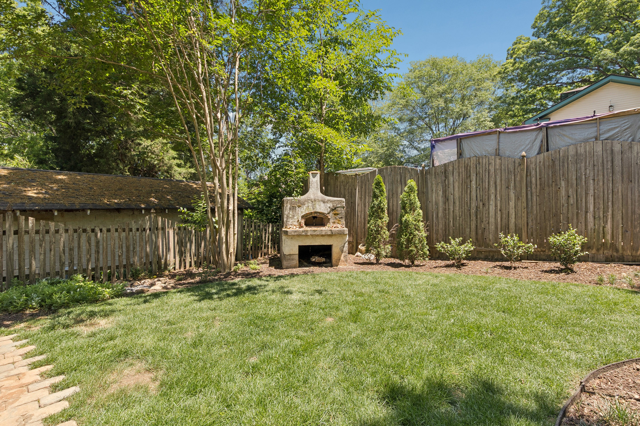  Historic Charm Meets Outdoor Living in Candler Park - 物件實景