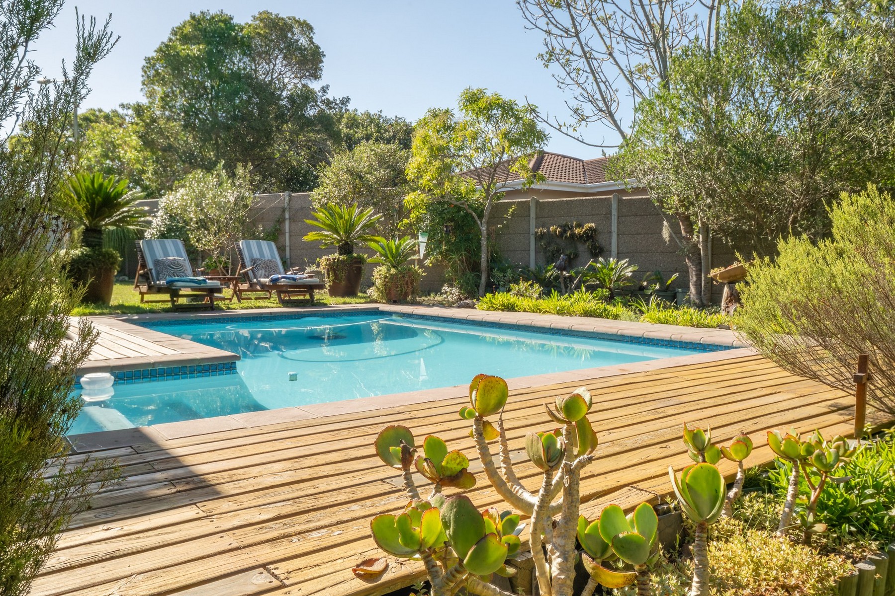  Stunning low-maintenance family home - 物件實景