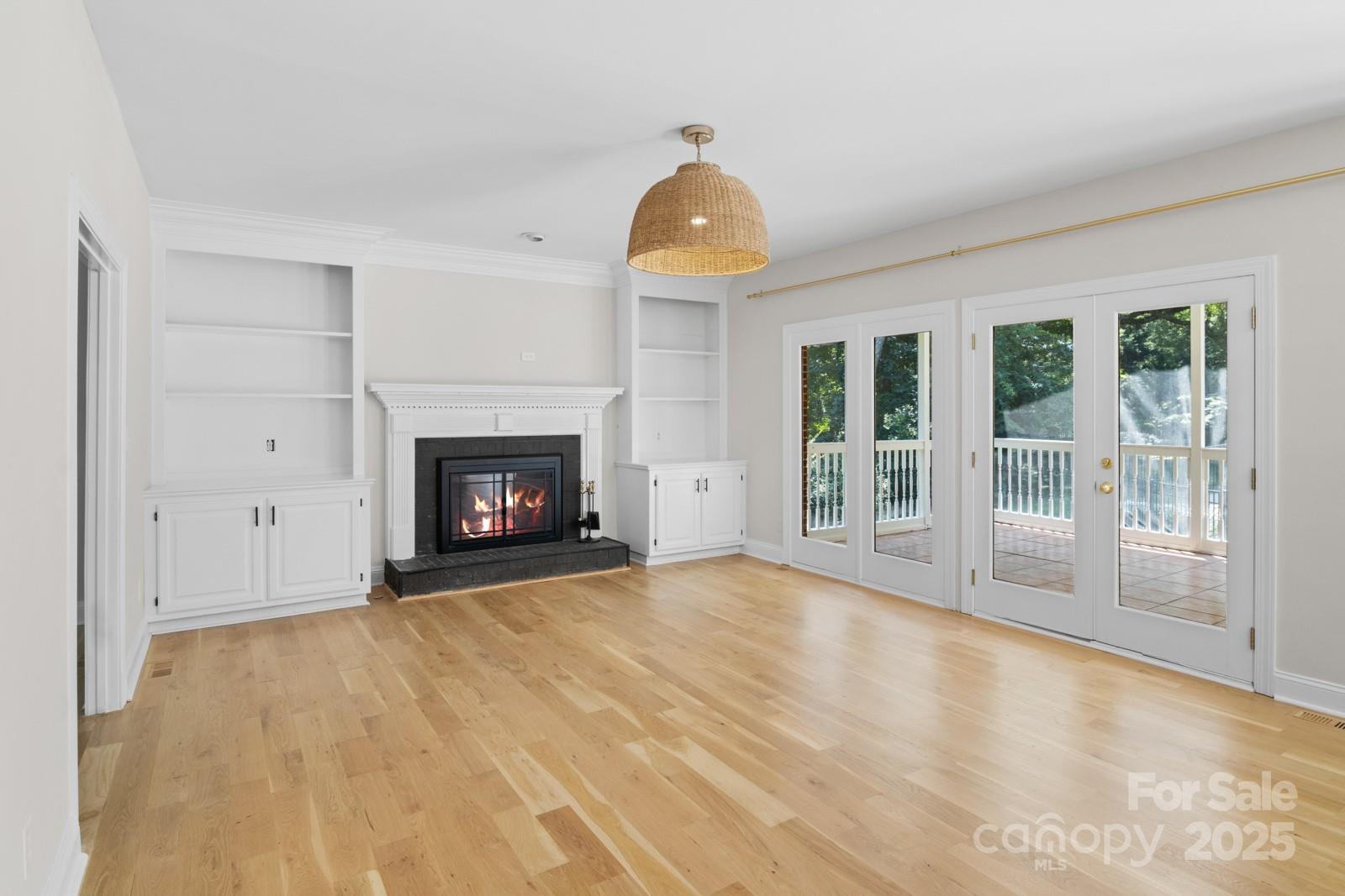 Matthews, North Carolina, 28104, United States, 4 Bedrooms Bedrooms, ,3 BathroomsBathrooms,Residential,For Sale,1876252