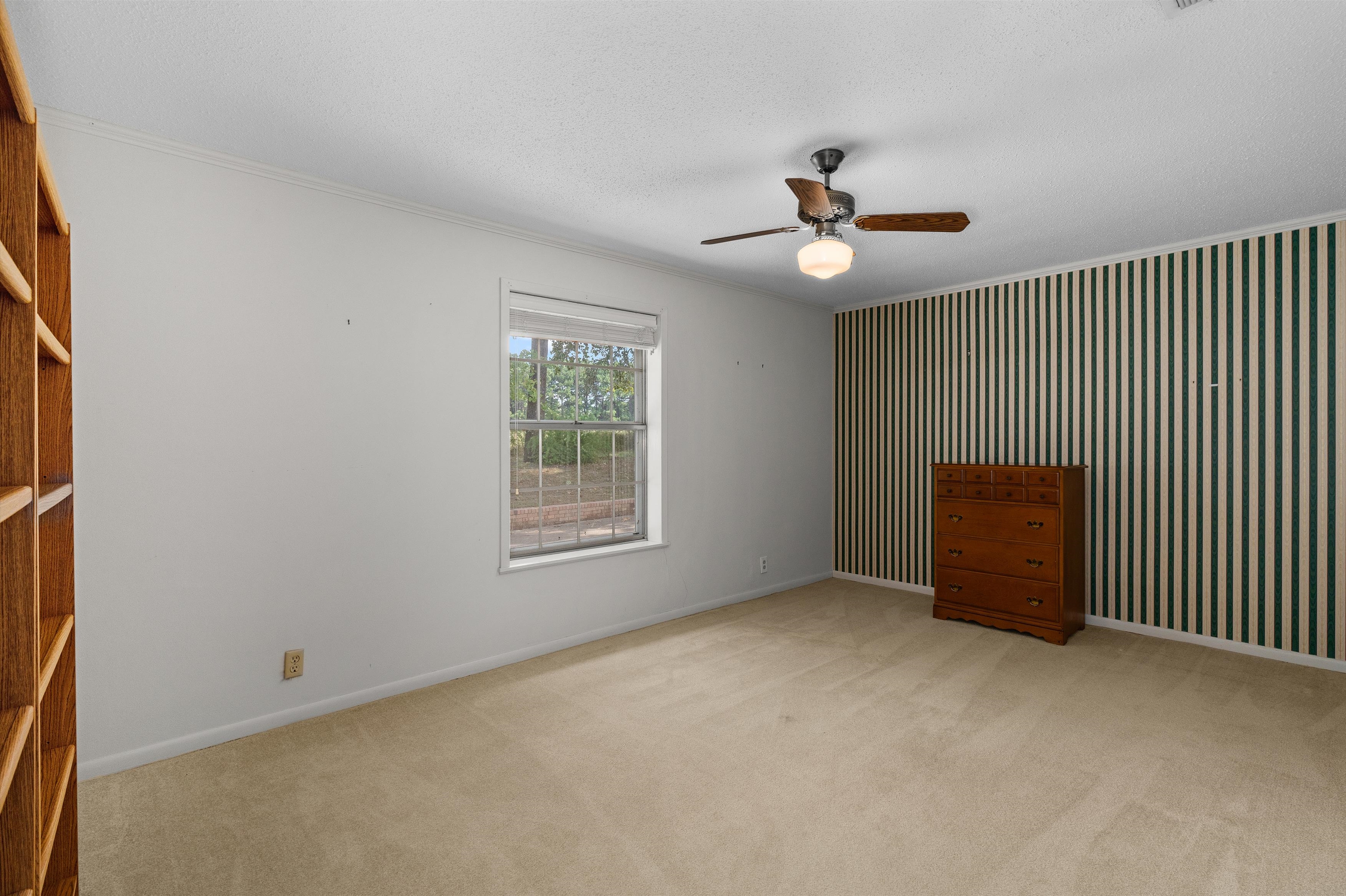 Henderson, Texas, 75654, United States, 3 Bedrooms Bedrooms, ,2 BathroomsBathrooms,Residential,For Sale,1983908