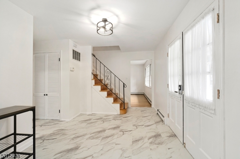 Parsippany-Troy Hills Twp., New Jersey, 07950, United States, 4 Bedrooms Bedrooms, ,3 BathroomsBathrooms,Residential,For Sale,1906733