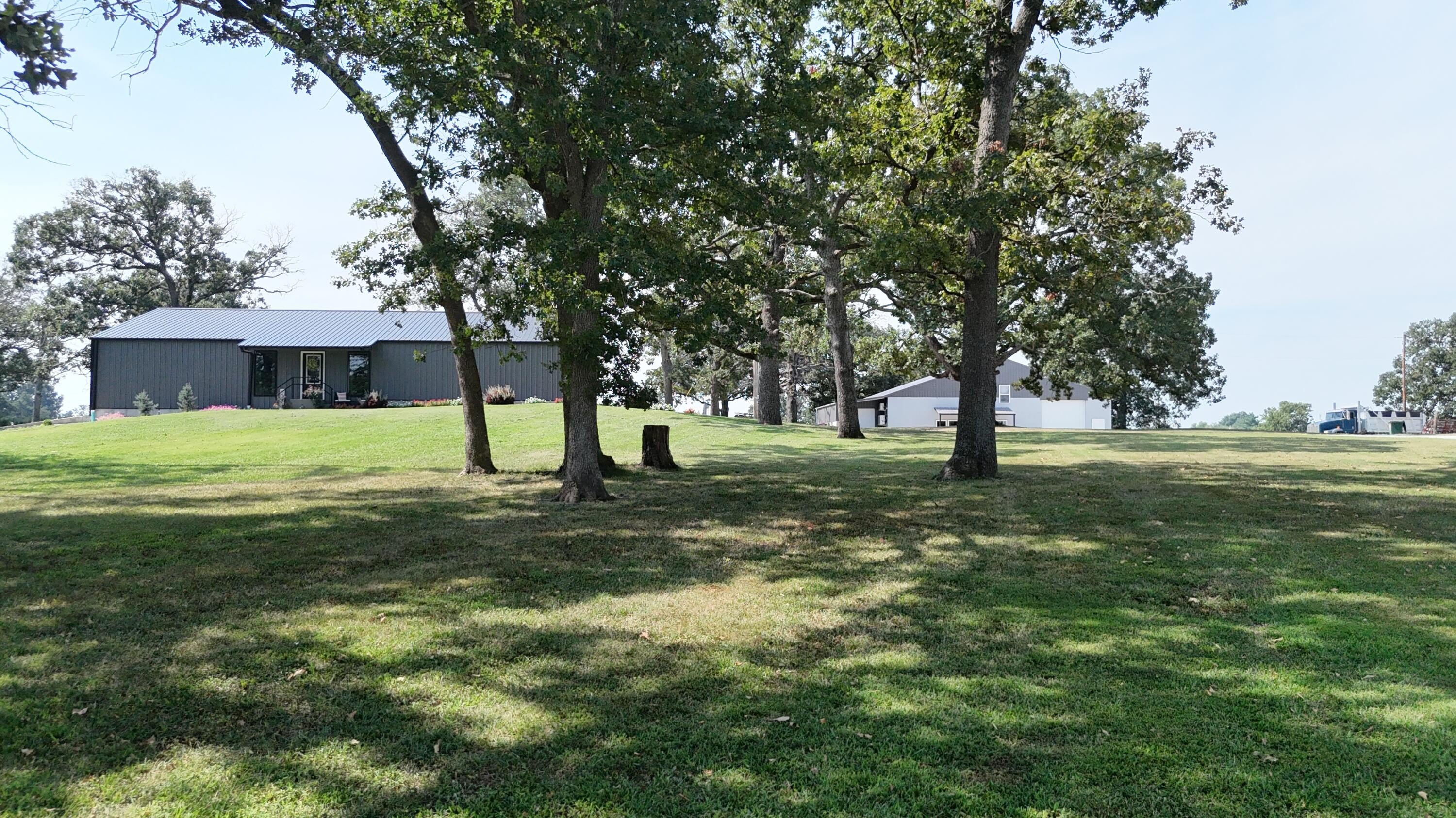 Bolivar, Missouri, 65613, United States, 2 Bedrooms Bedrooms, ,3 BathroomsBathrooms,Residential,For Sale,1975211