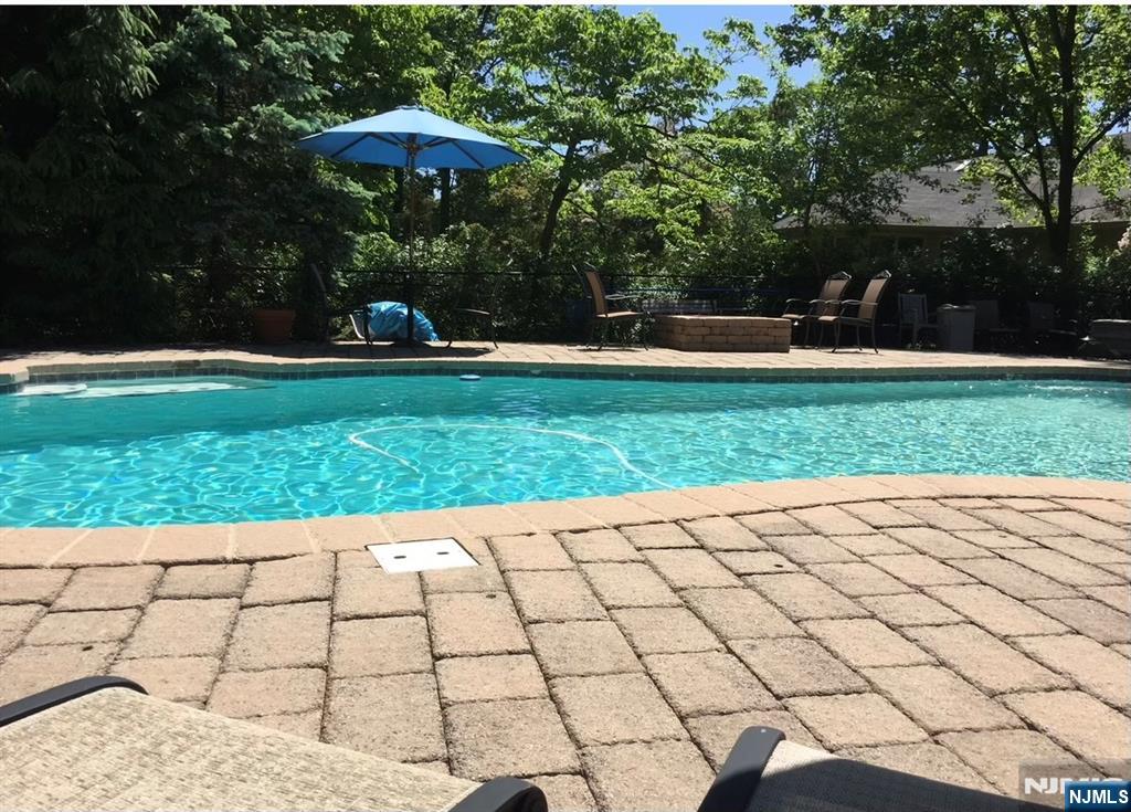 Wyckoff, New Jersey, 07481, United States, 4 Bedrooms Bedrooms, ,3 BathroomsBathrooms,Residential,For Sale,1950847