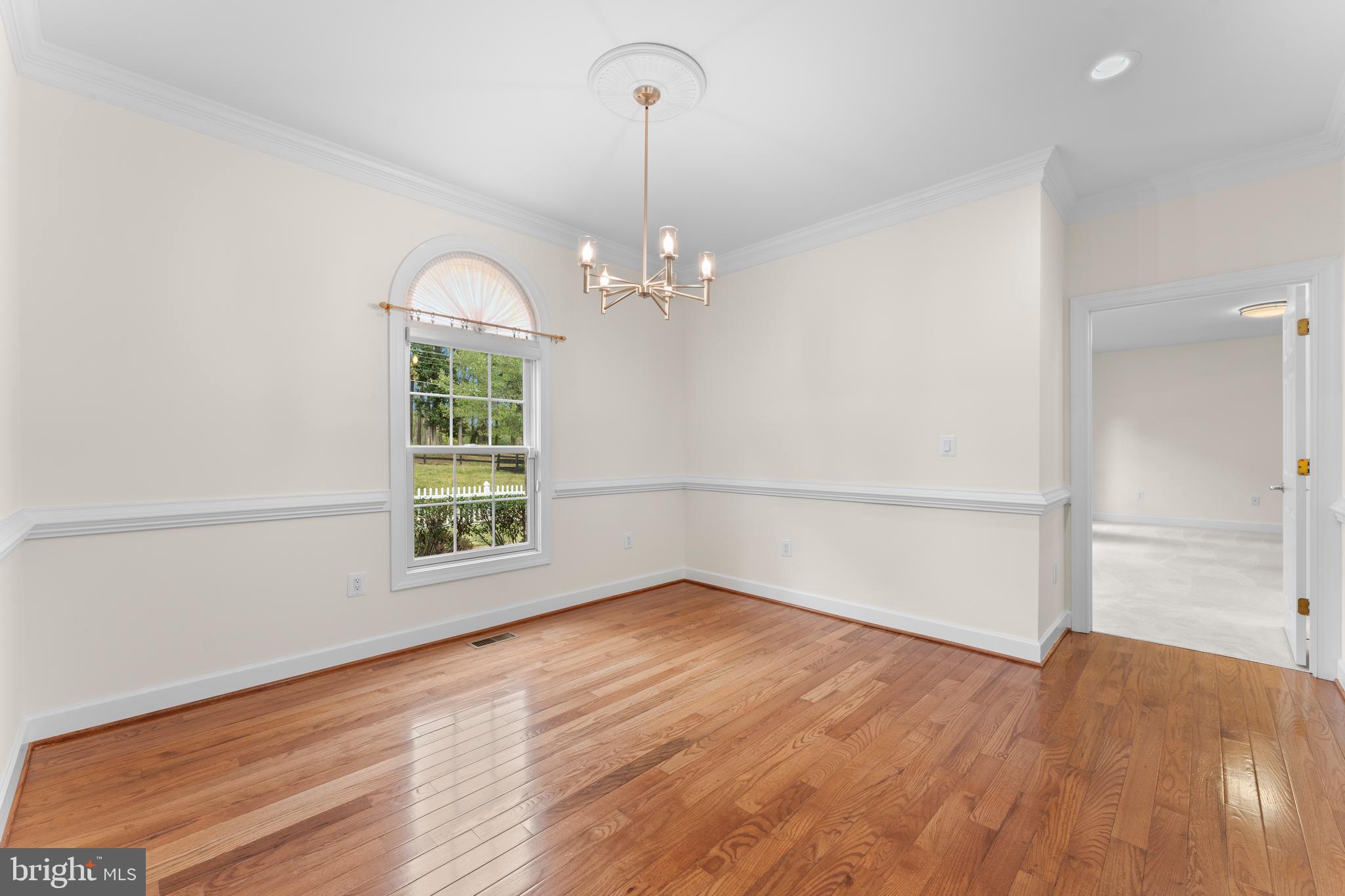 Reva, Virginia, 22735, United States, 4 Bedrooms Bedrooms, ,4 BathroomsBathrooms,Residential,For Sale,1983149