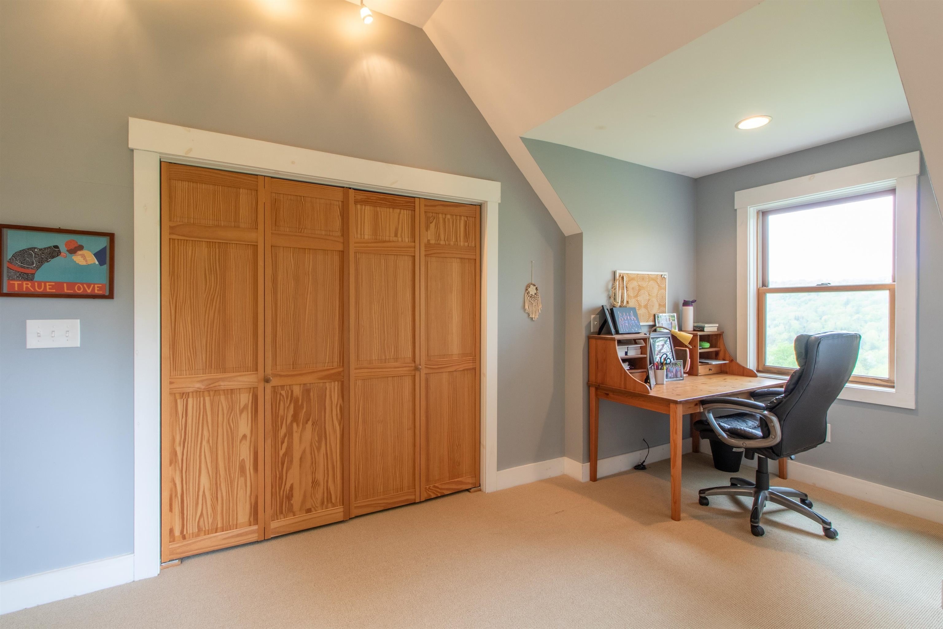 Kirby, Vermont, 05851, United States, 5 Bedrooms Bedrooms, ,3 BathroomsBathrooms,Residential,For Sale,2036584