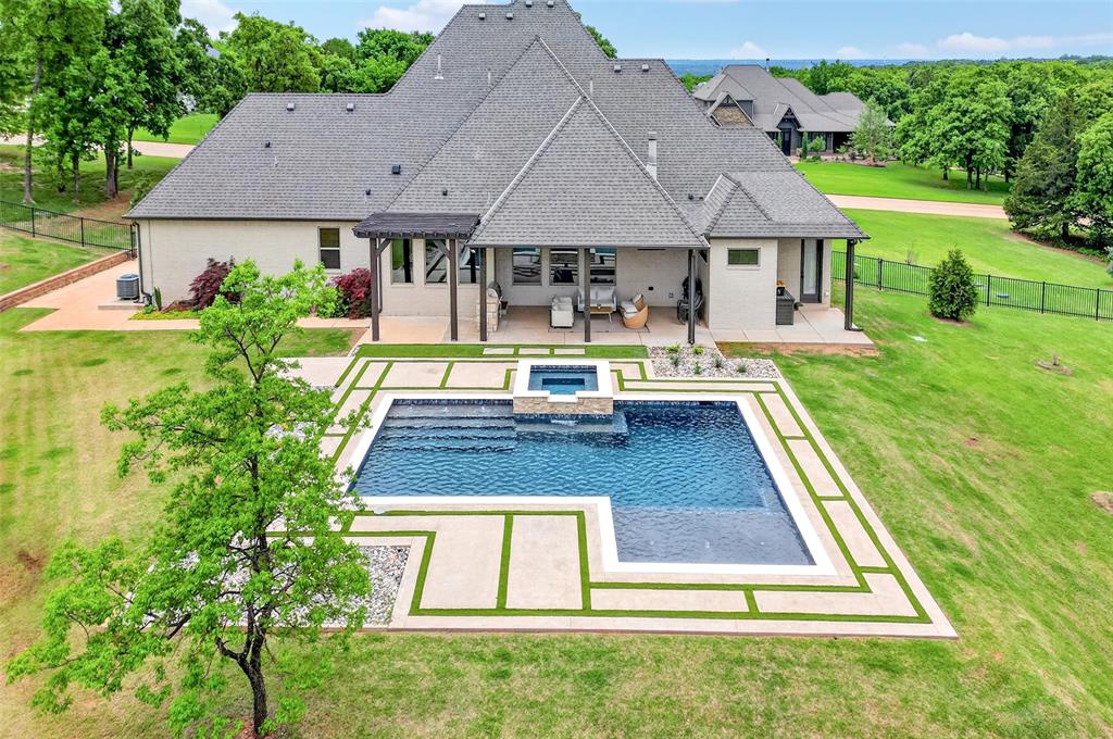 Arcadia, Oklahoma, 73007, United States, 4 Bedrooms Bedrooms, ,5 BathroomsBathrooms,Residential,For Sale,2034097