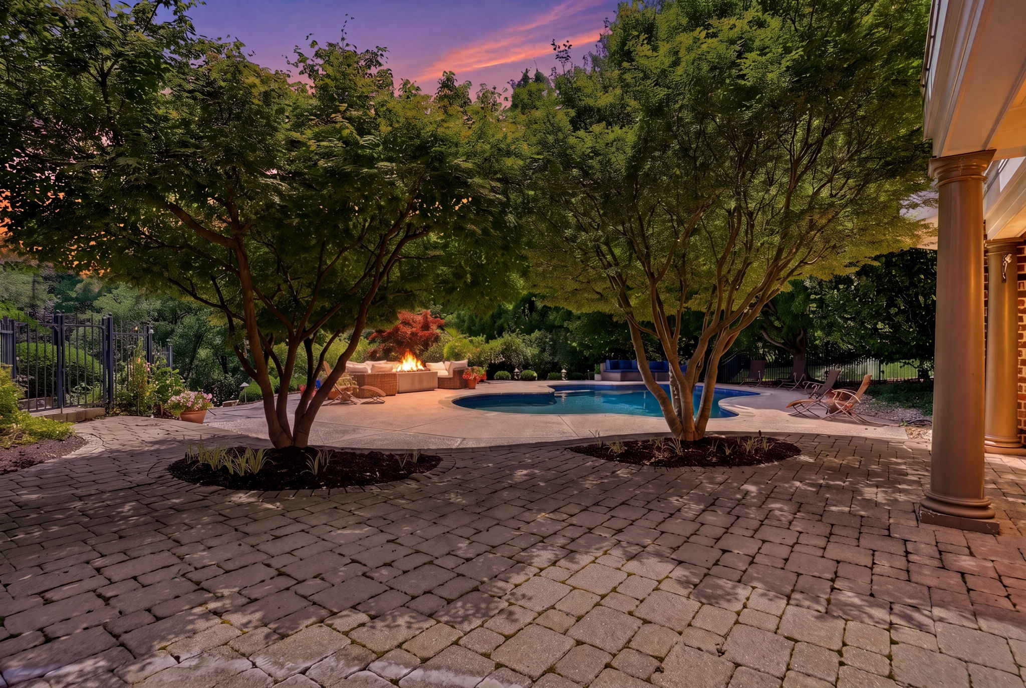  Luxurious Estate in Town & Country: Timeless Elegance Meets Modern Amenities - 物件實景