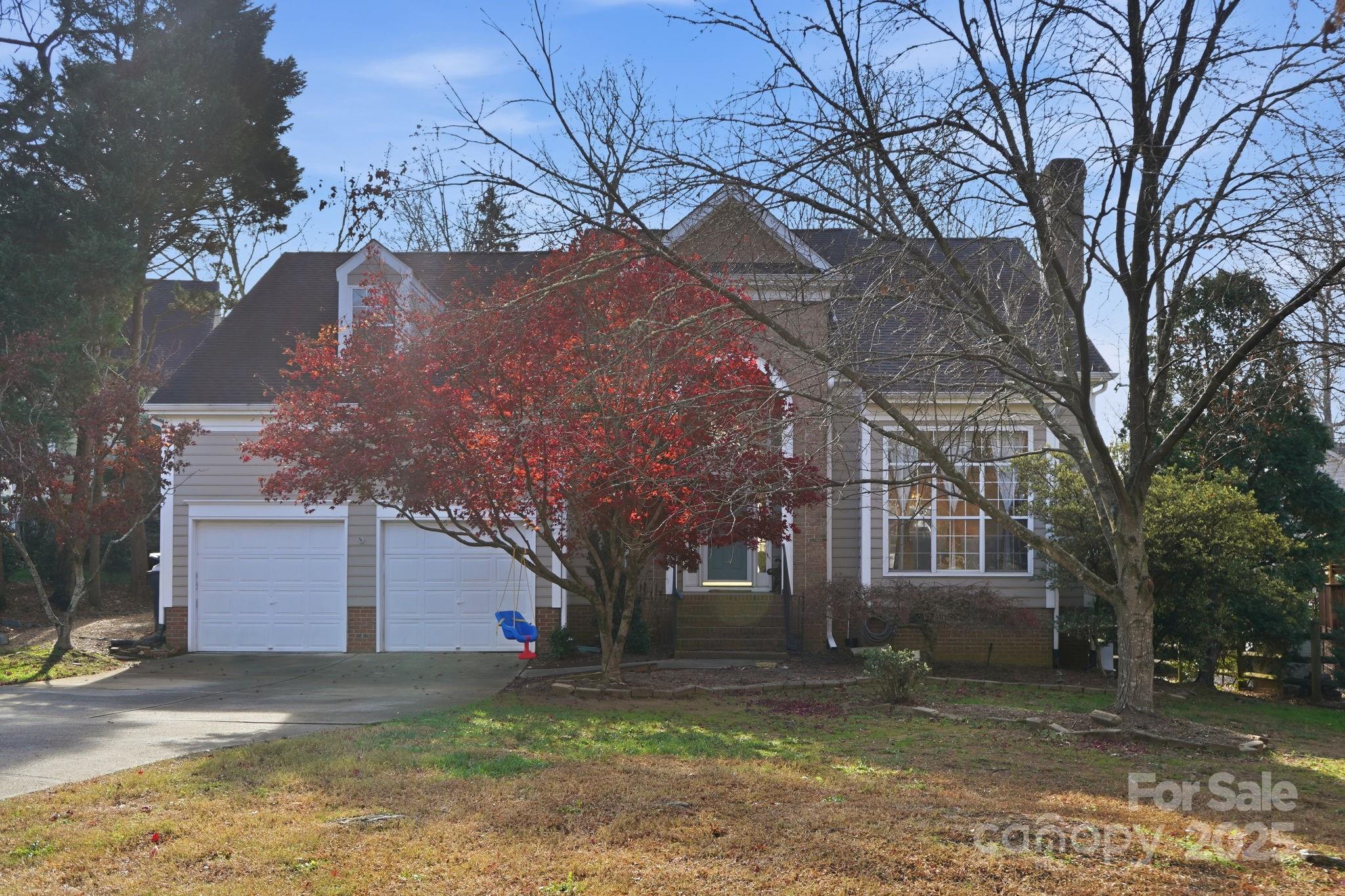 Charlotte, North Carolina, 28210, United States, 4 Bedrooms Bedrooms, ,3 BathroomsBathrooms,Residential,For Sale,2002030