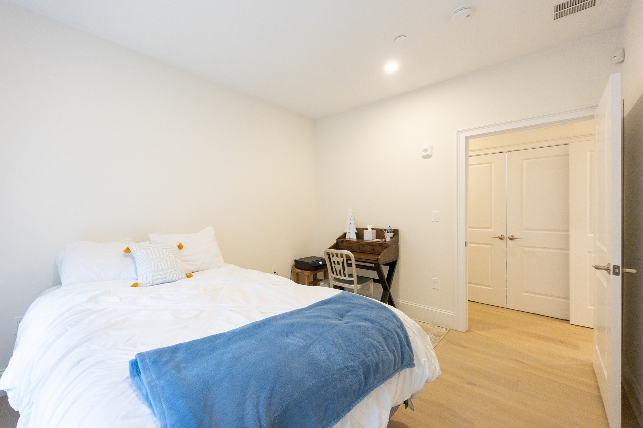 Boston, Massachusetts, 02134, United States, 3 Bedrooms Bedrooms, ,2 BathroomsBathrooms,Residential,For Sale,2034966