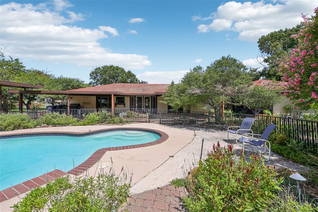 Sachse, Texas, 75048, United States, 3 Bedrooms Bedrooms, ,2 BathroomsBathrooms,Residential,For Sale,1987515