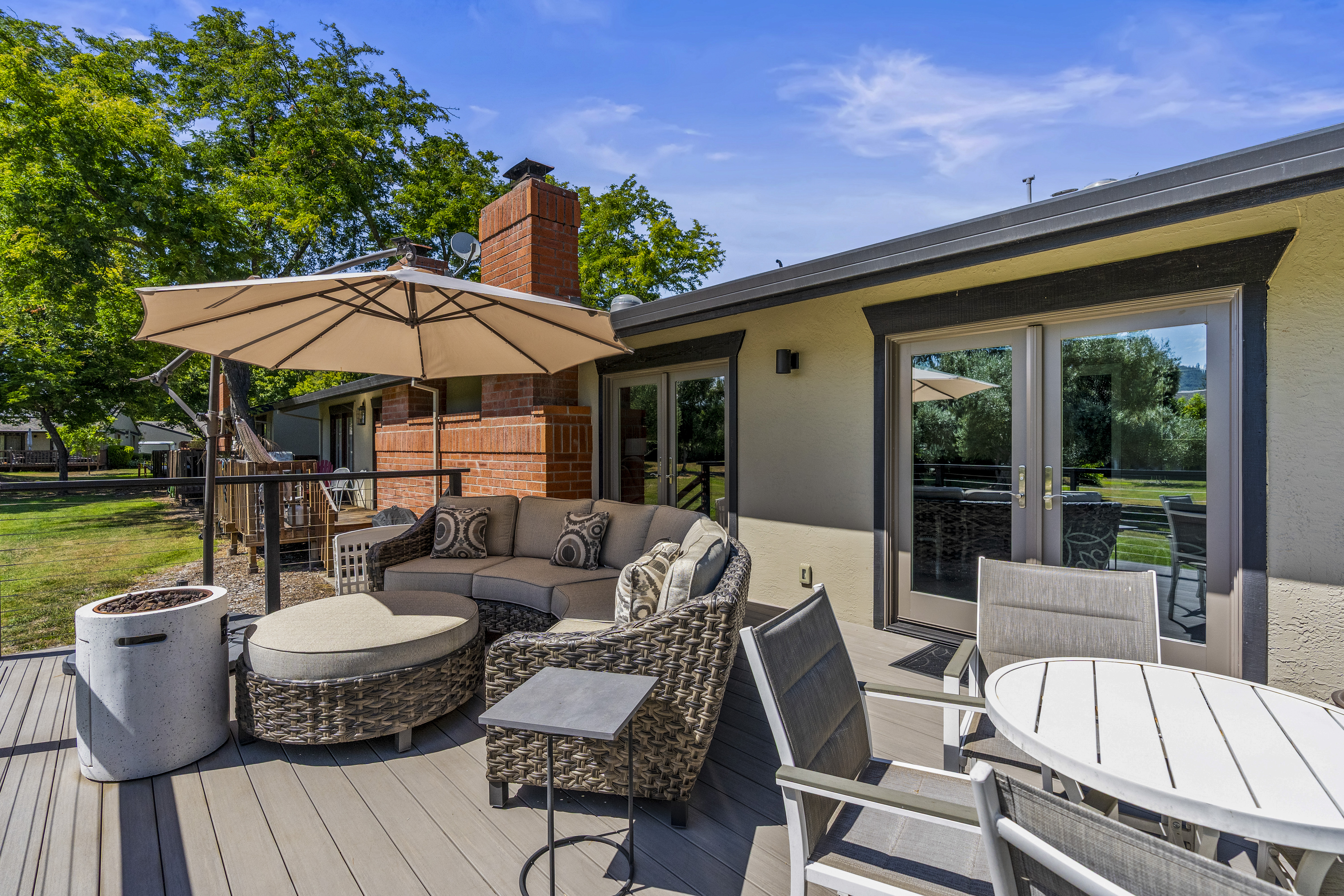  135 Vineyard Circle Yountville CA 94599 - 物件實景